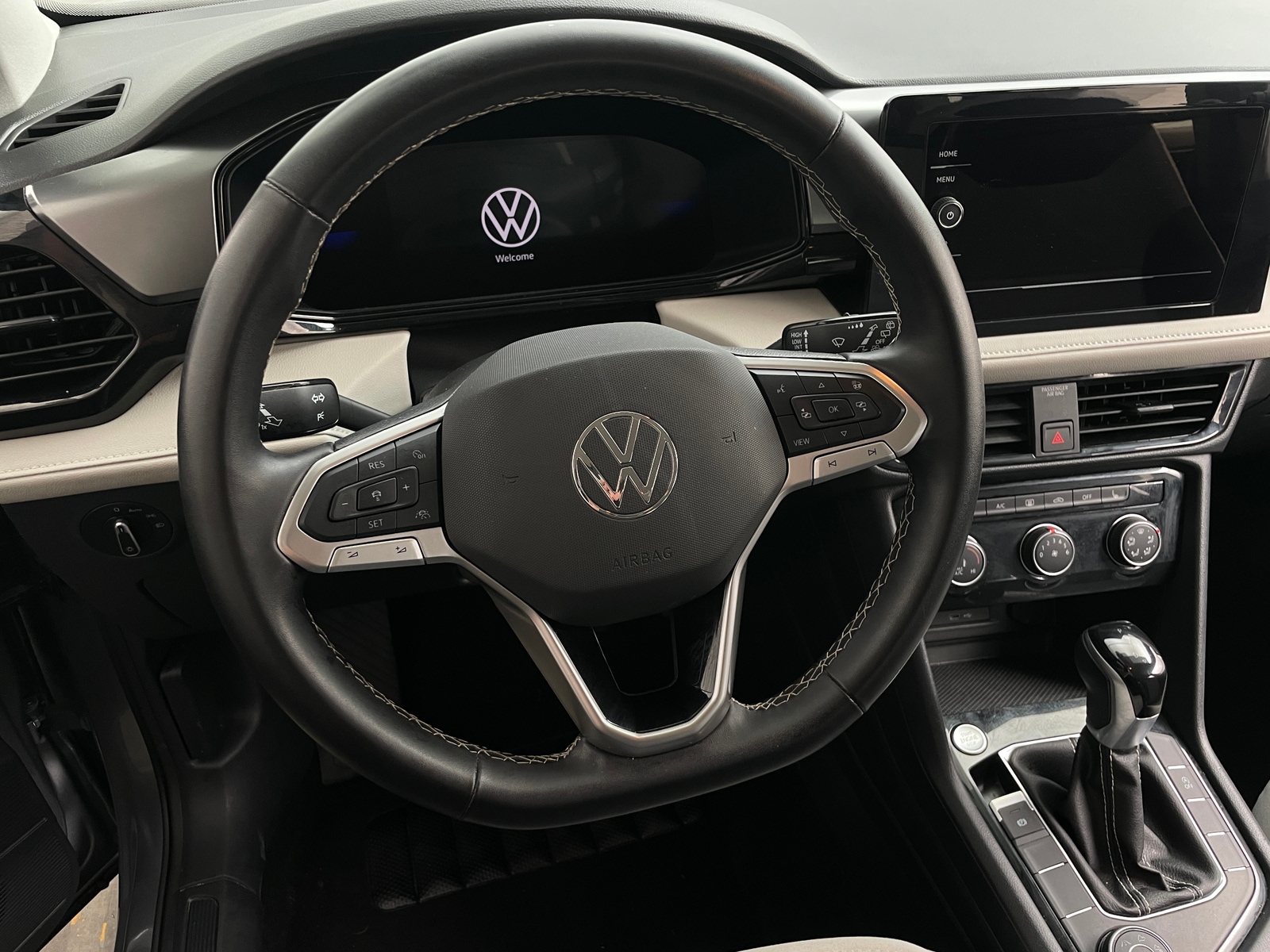 Thumbnail: 2025 Volkswagen Taos - 5