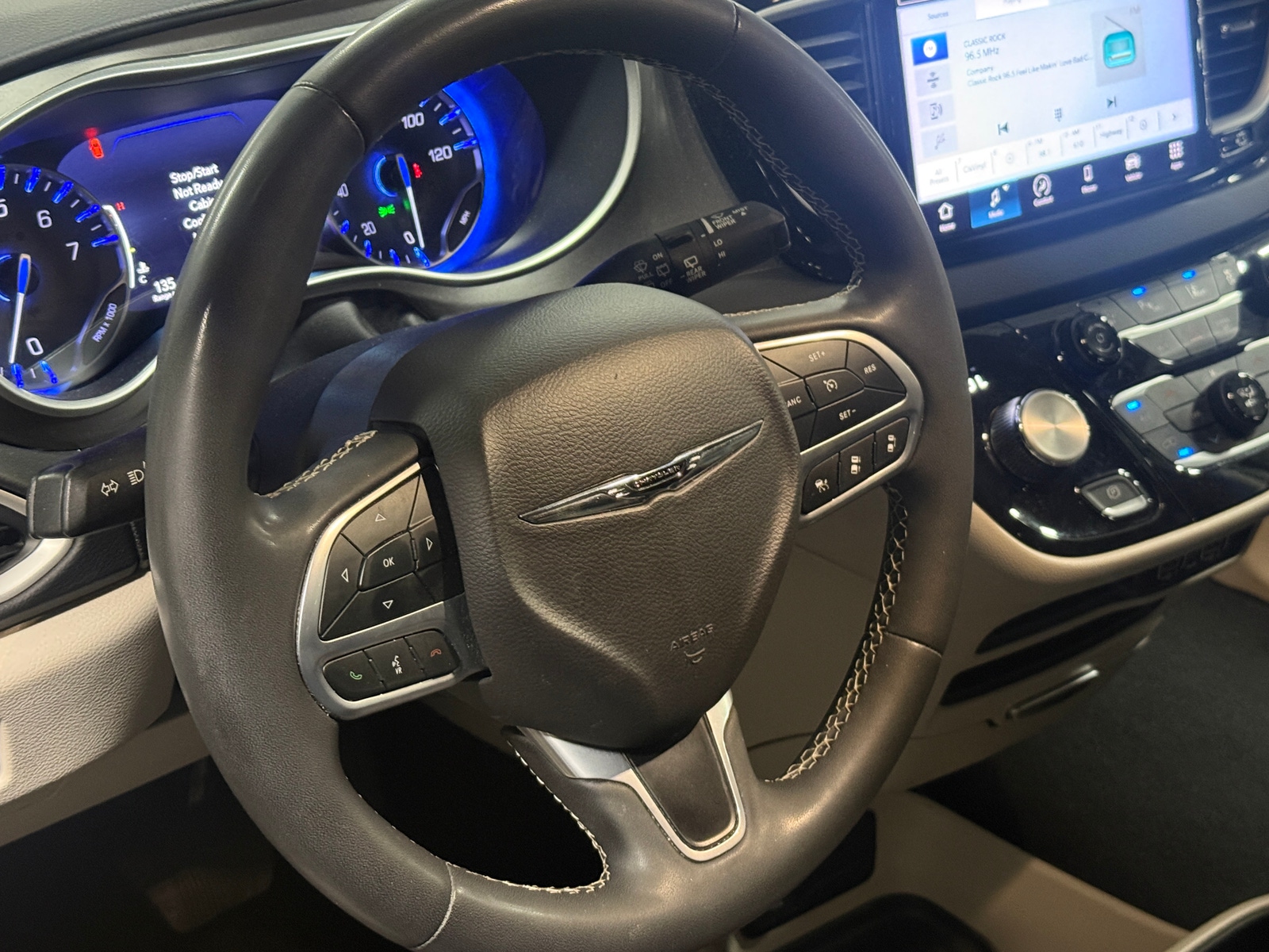 Thumbnail: 2024 Chrysler Pacifica - 4