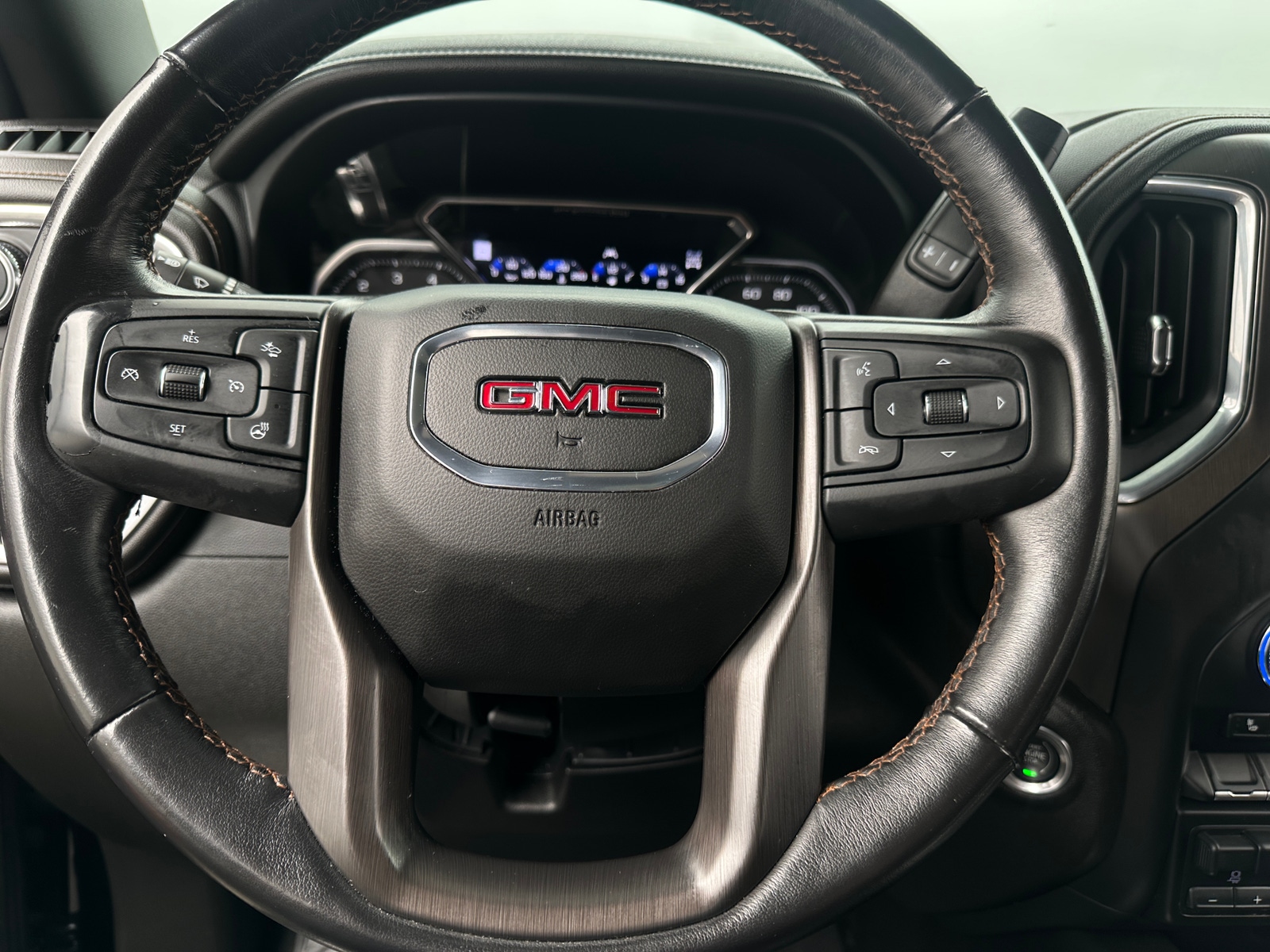 Thumbnail: 2022 GMC Sierra 1500 - 4