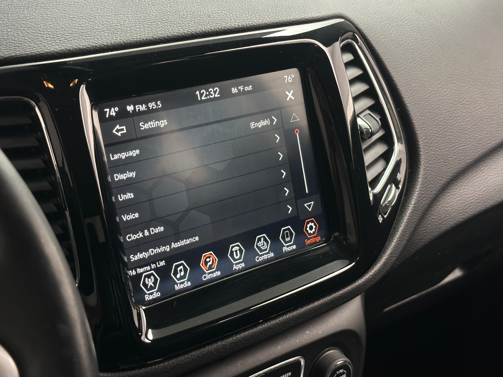 Thumbnail: 2019 Jeep Compass - 3