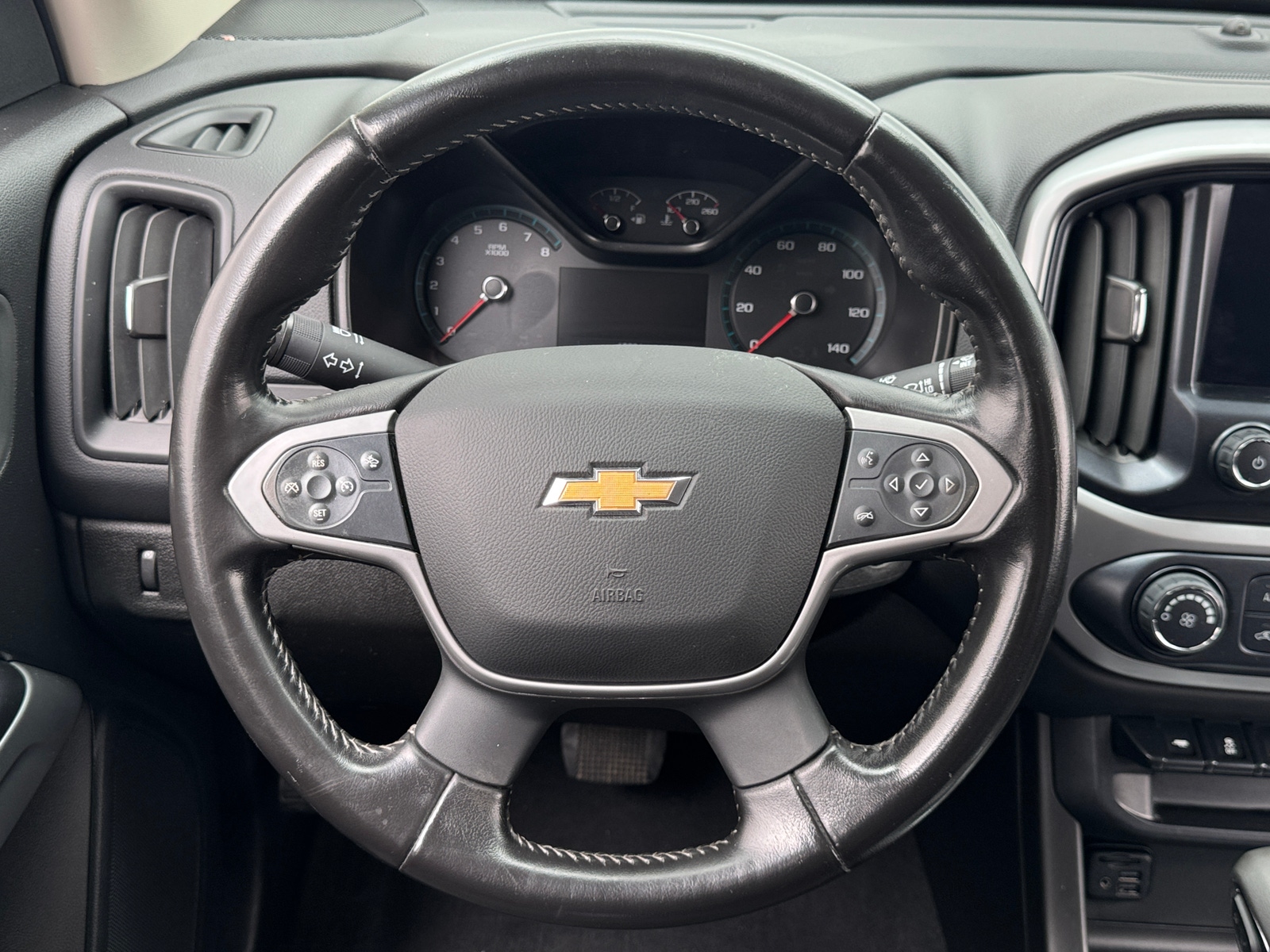 Thumbnail: 2022 Chevrolet Colorado - 5