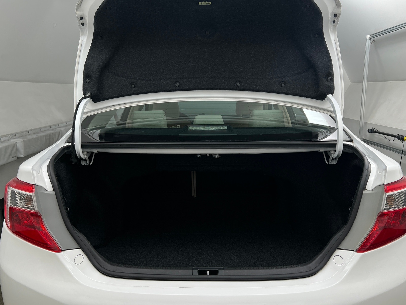 Thumbnail: 2013 Toyota Camry - 7