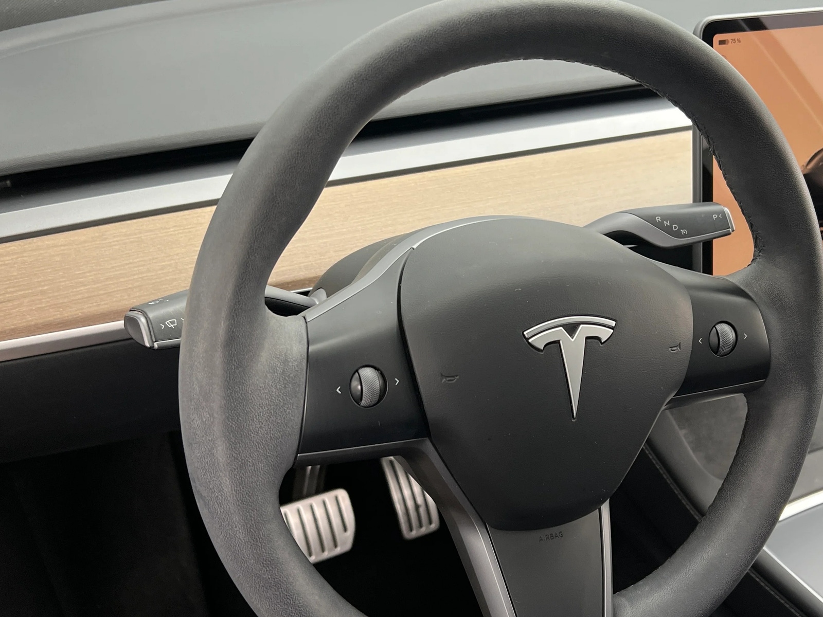 Thumbnail: 2023 Tesla Model Y - 4
