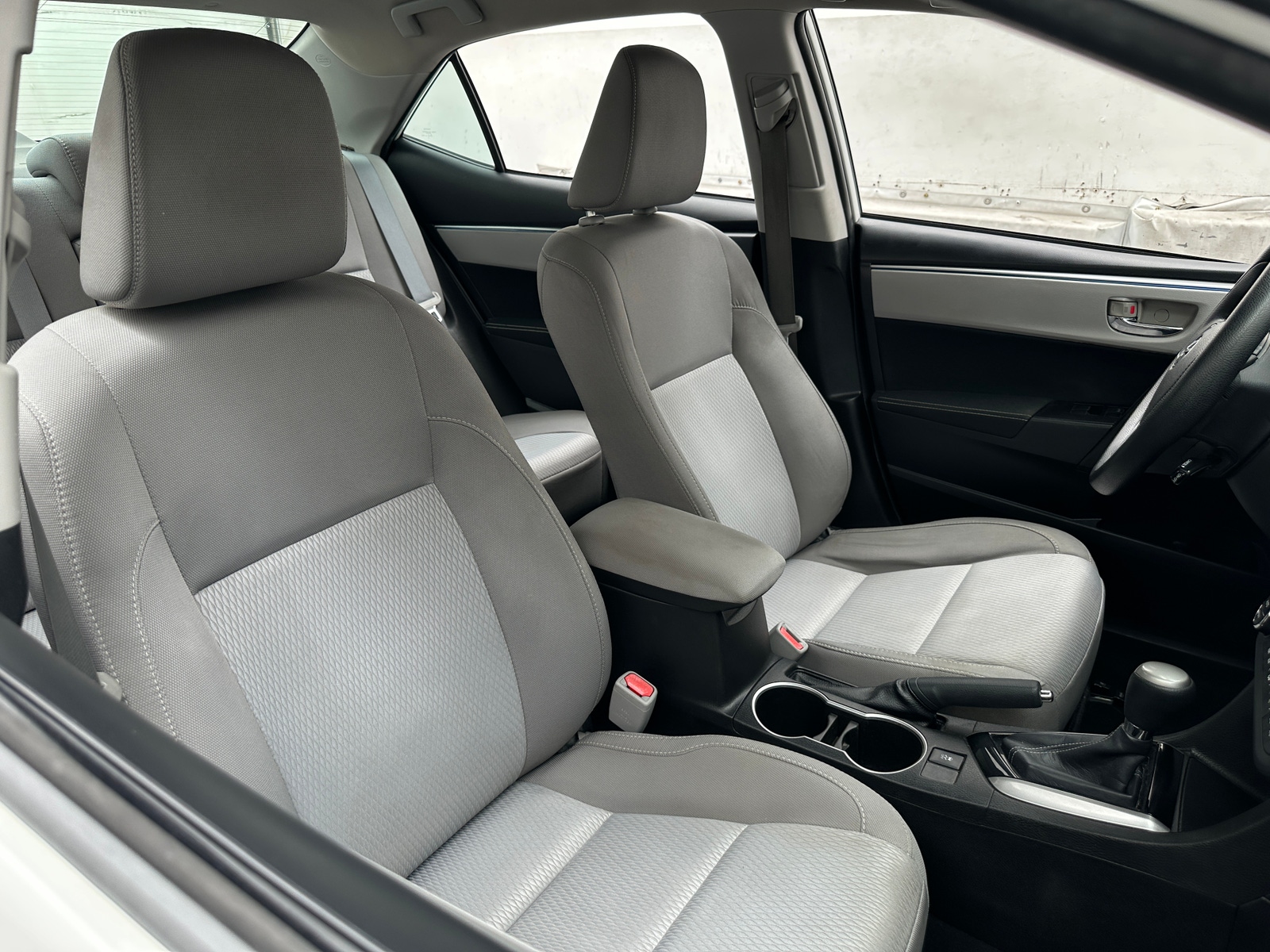 Thumbnail: 2015 Toyota Corolla - 2