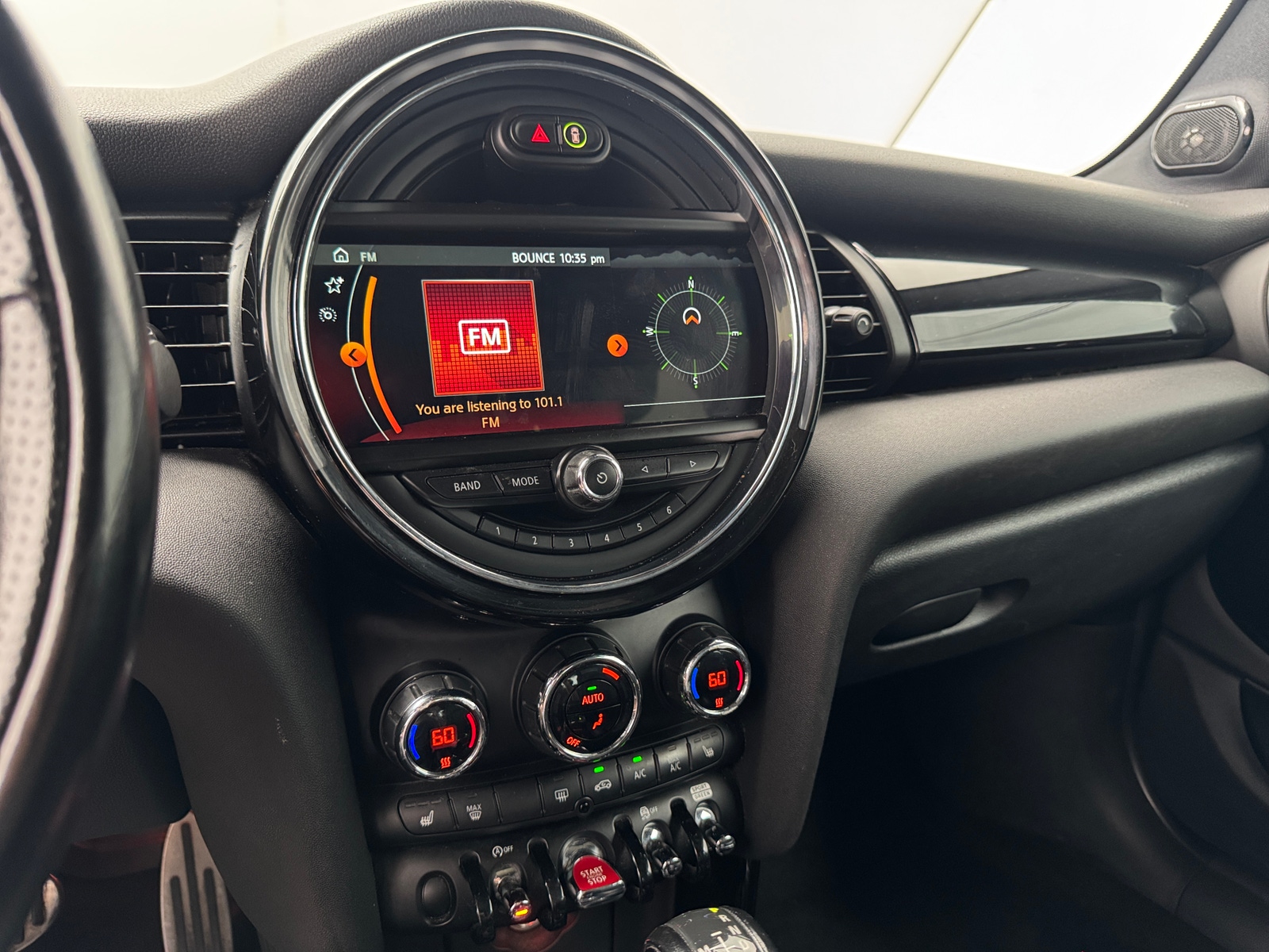 Thumbnail: 2019 MINI Cooper Hardtop - 3