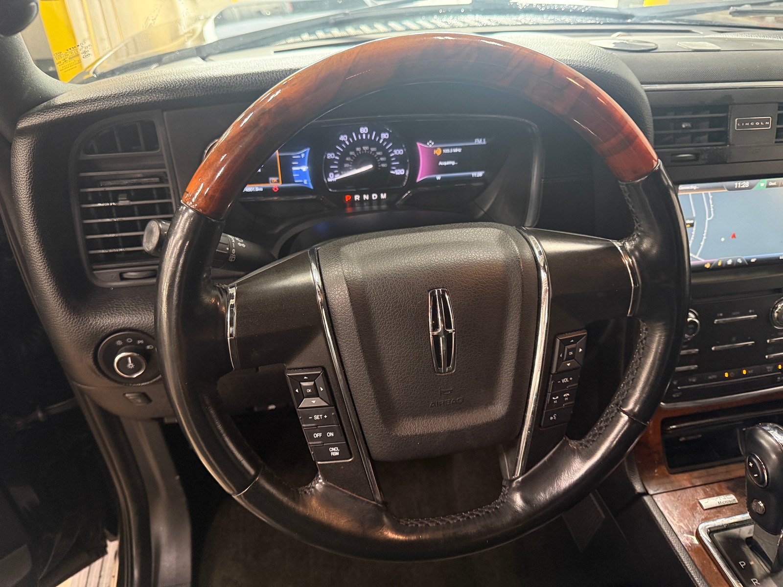 Thumbnail: 2015 Lincoln Navigator - 4