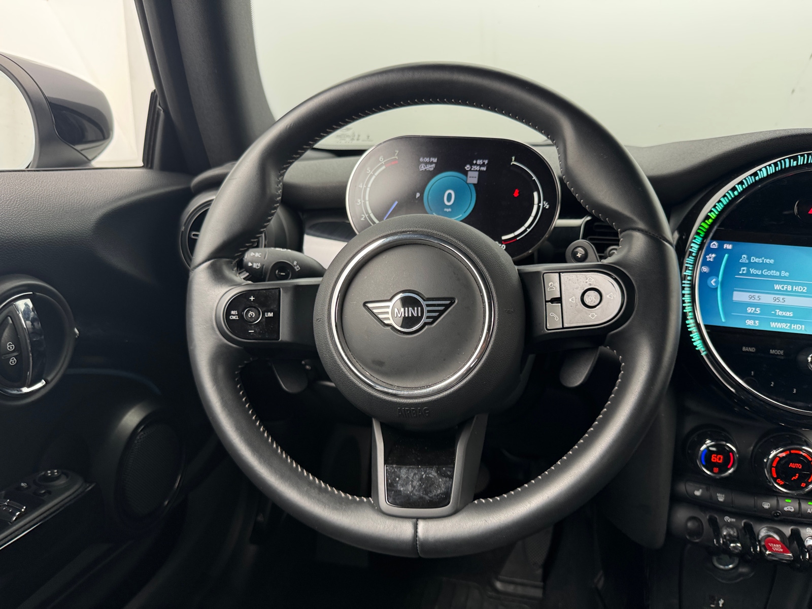 Thumbnail: 2024 MINI Cooper Convertible - 4