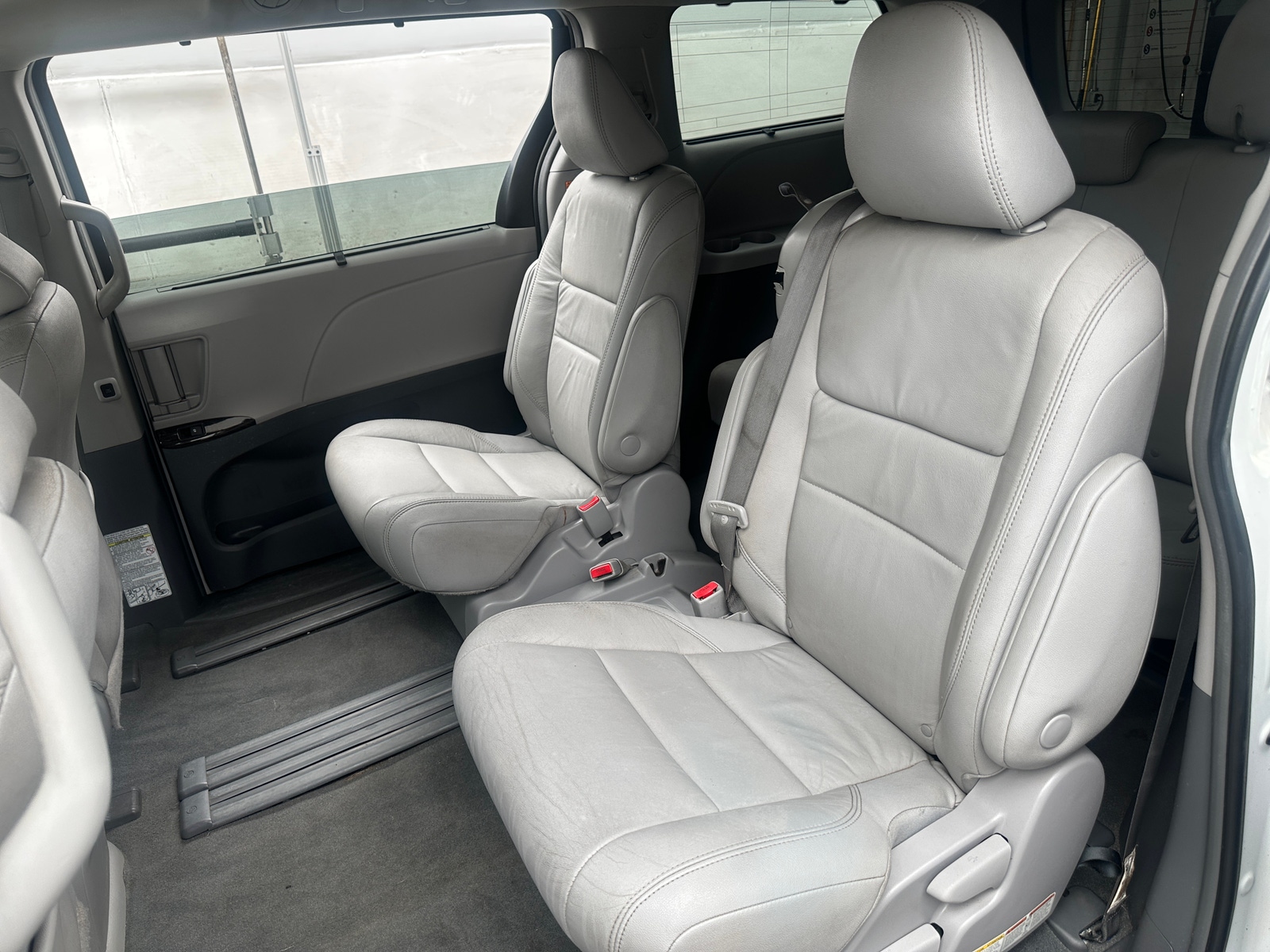Thumbnail: 2019 Toyota Sienna - 5