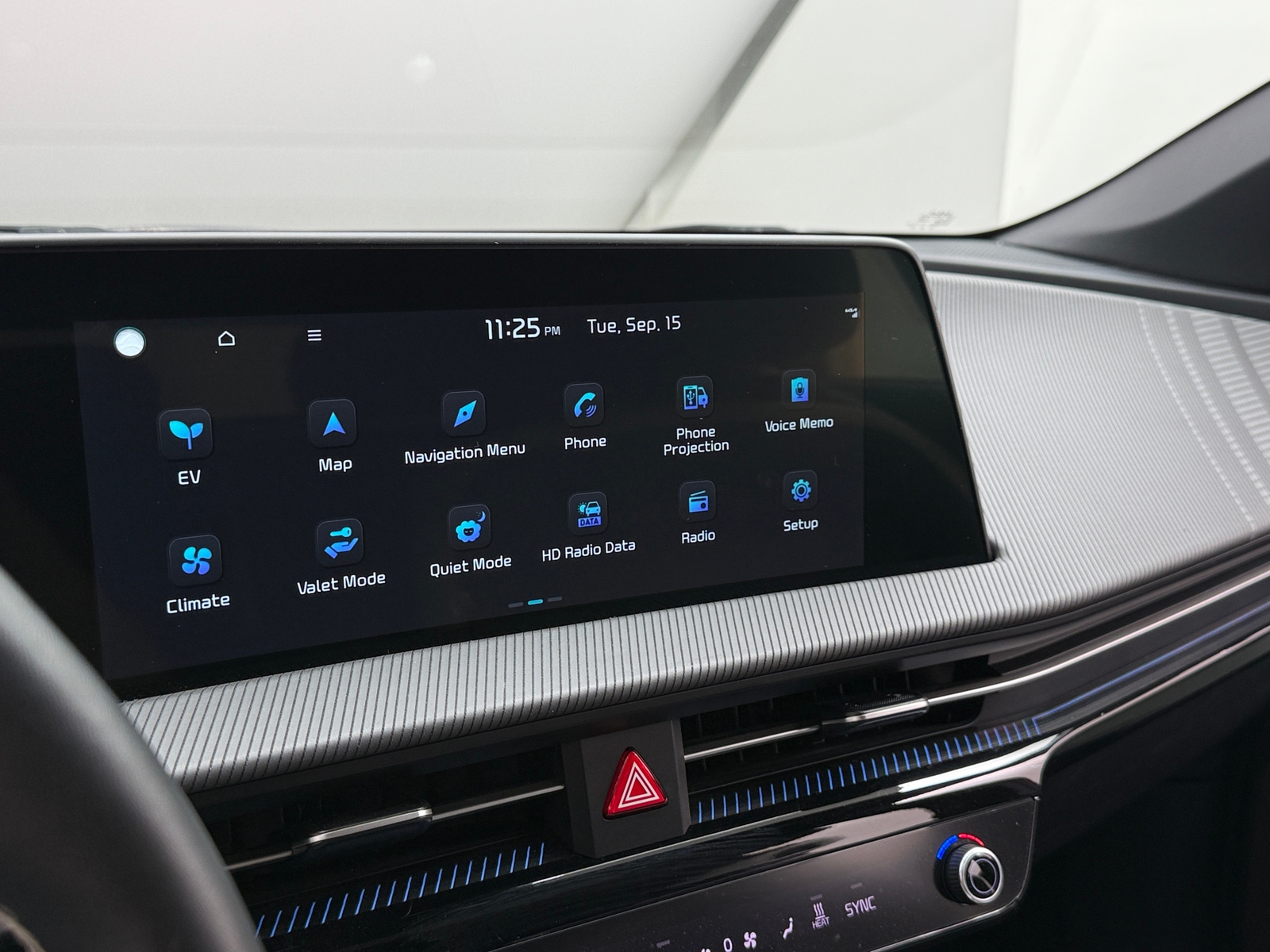 Thumbnail: 2023 Kia EV6 - 3