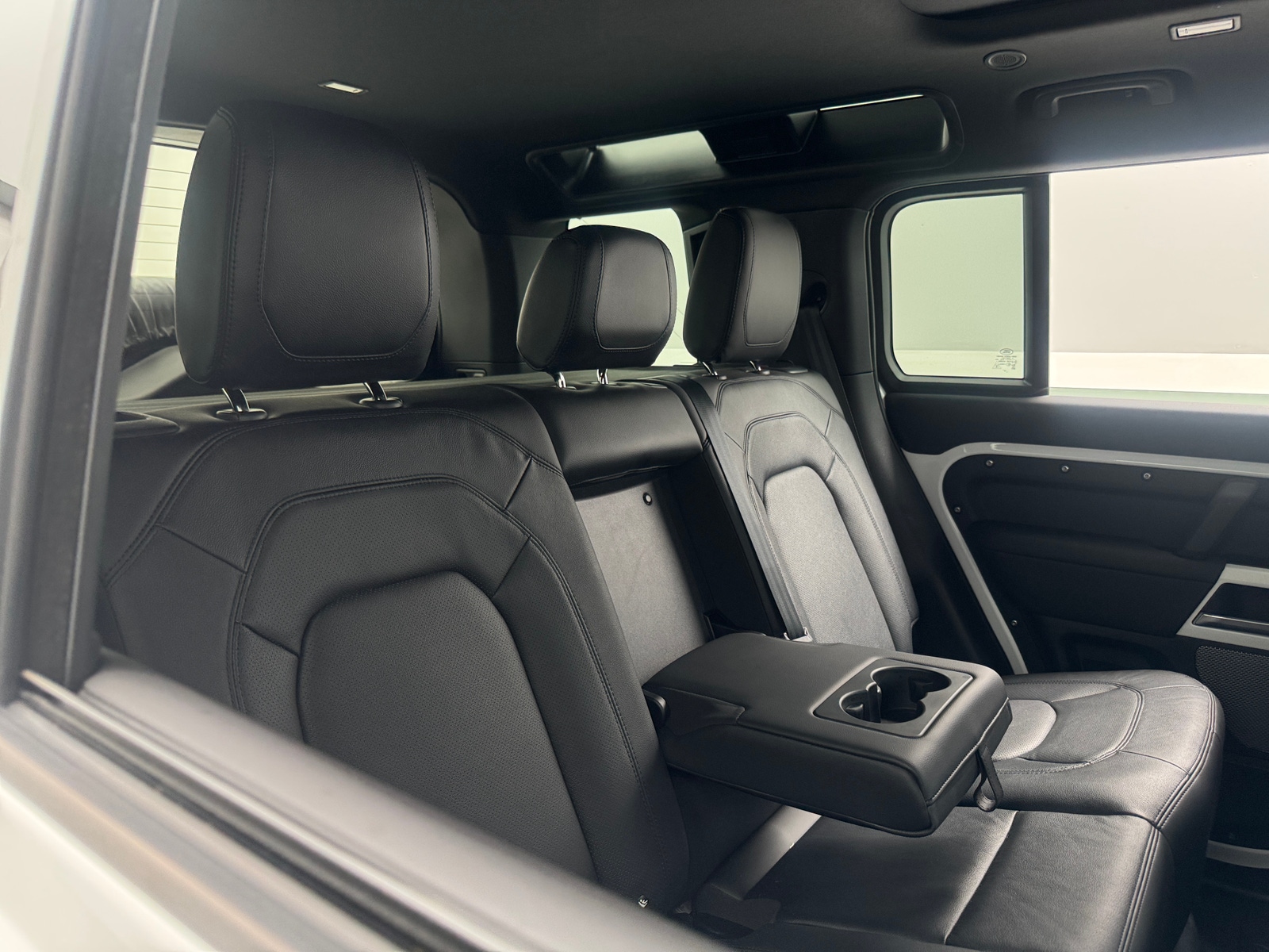 Thumbnail: 2024 Land Rover Defender - 6