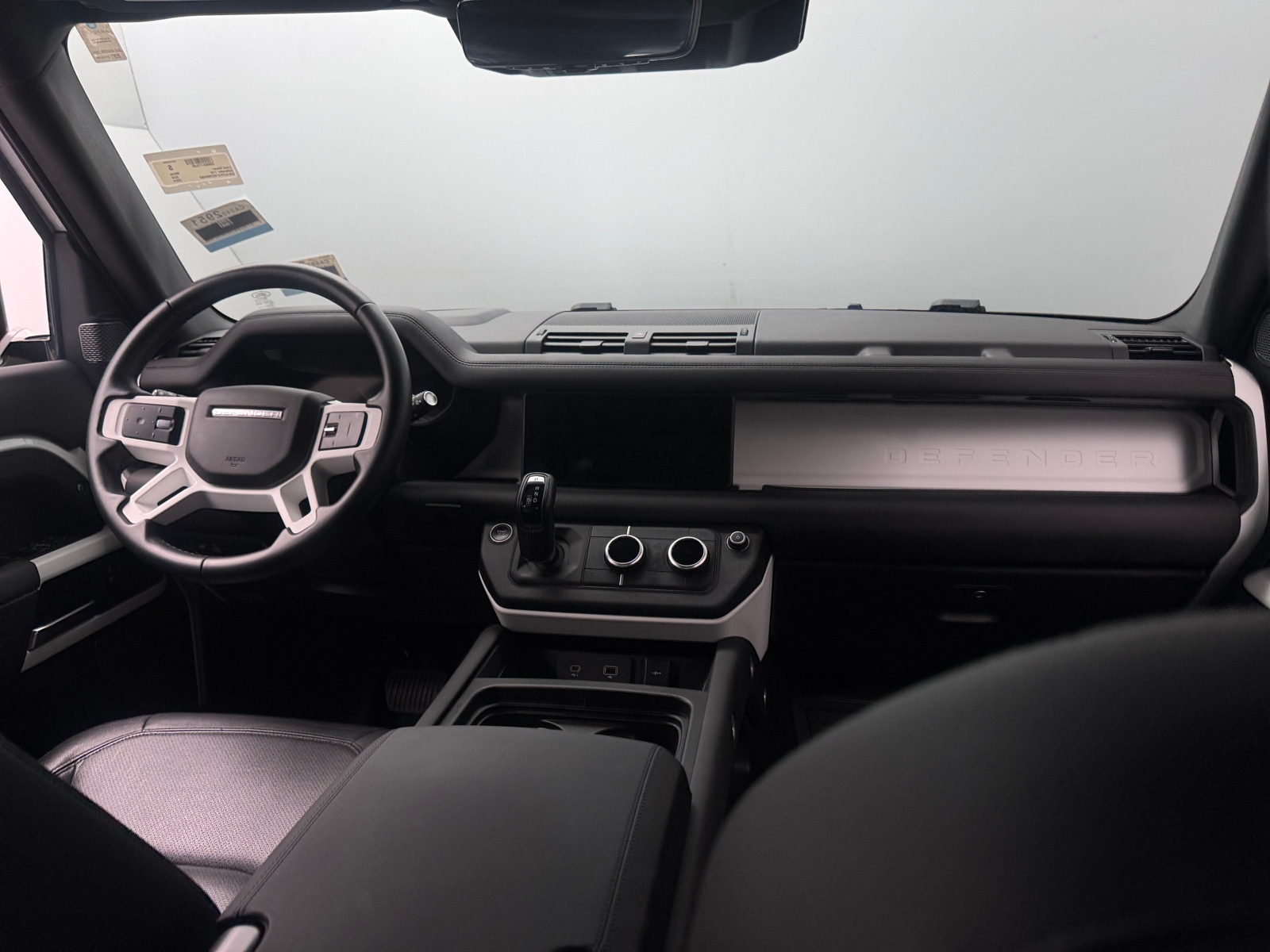 Thumbnail: 2024 Land Rover Defender - 3