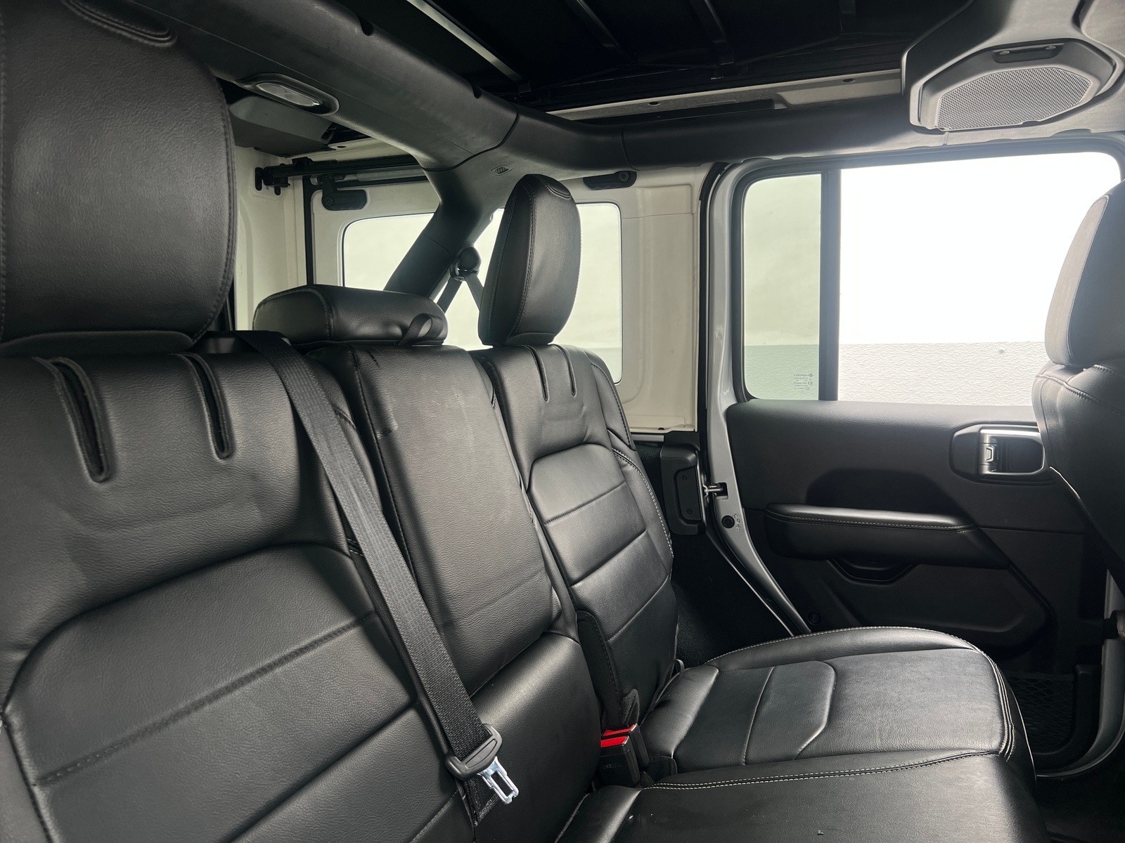 Thumbnail: 2022 Jeep Wrangler - 5