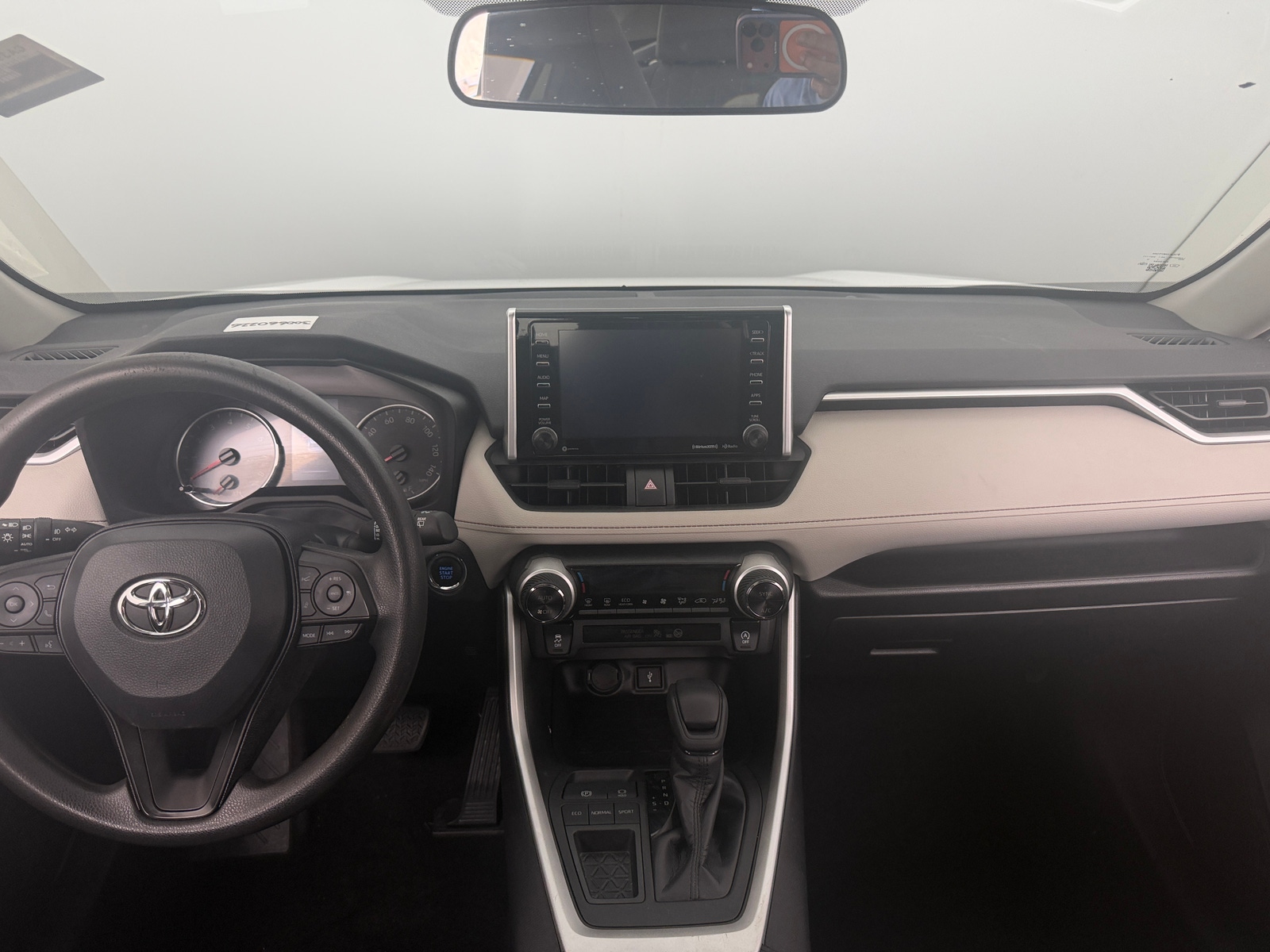 Thumbnail: 2020 Toyota RAV4 - 3