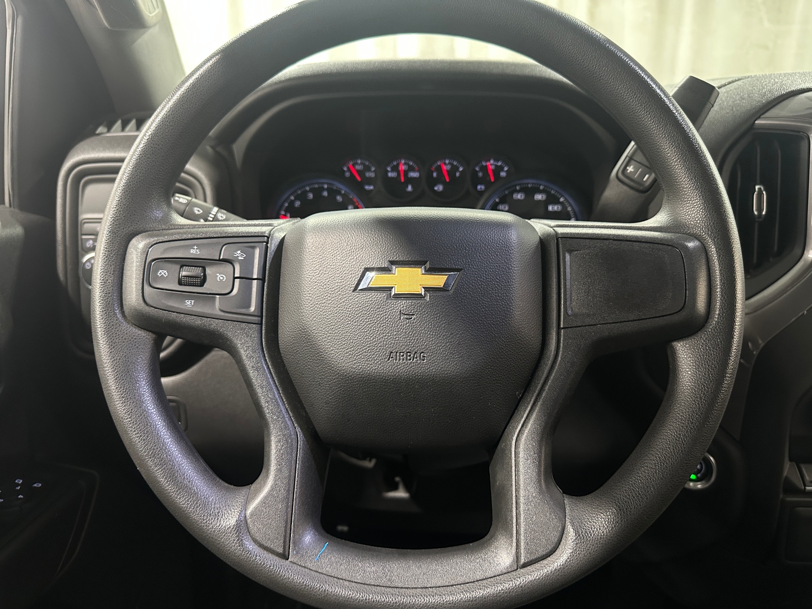 Thumbnail: 2023 Chevrolet Silverado 1500 - 5
