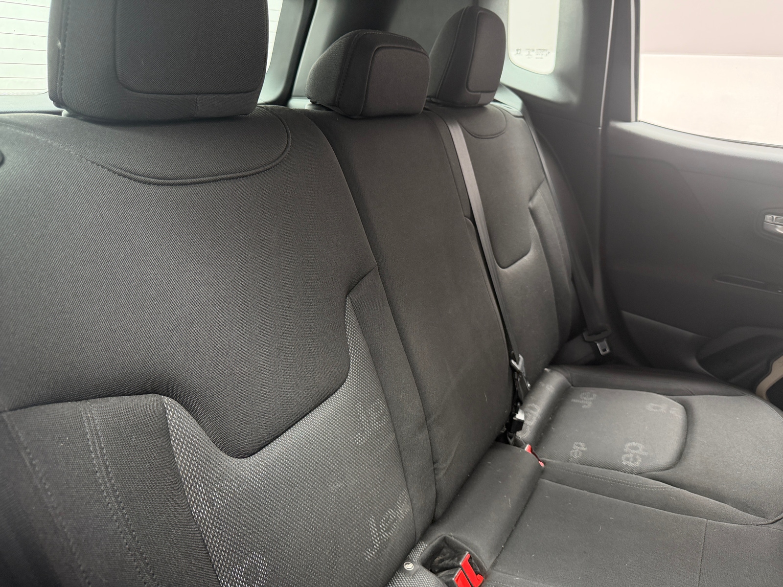Thumbnail: 2015 Jeep Renegade - 6