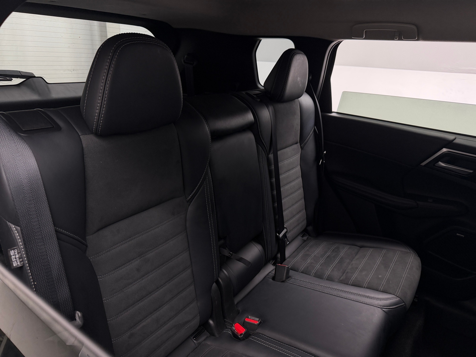 Thumbnail: 2025 Mitsubishi Outlander - 5