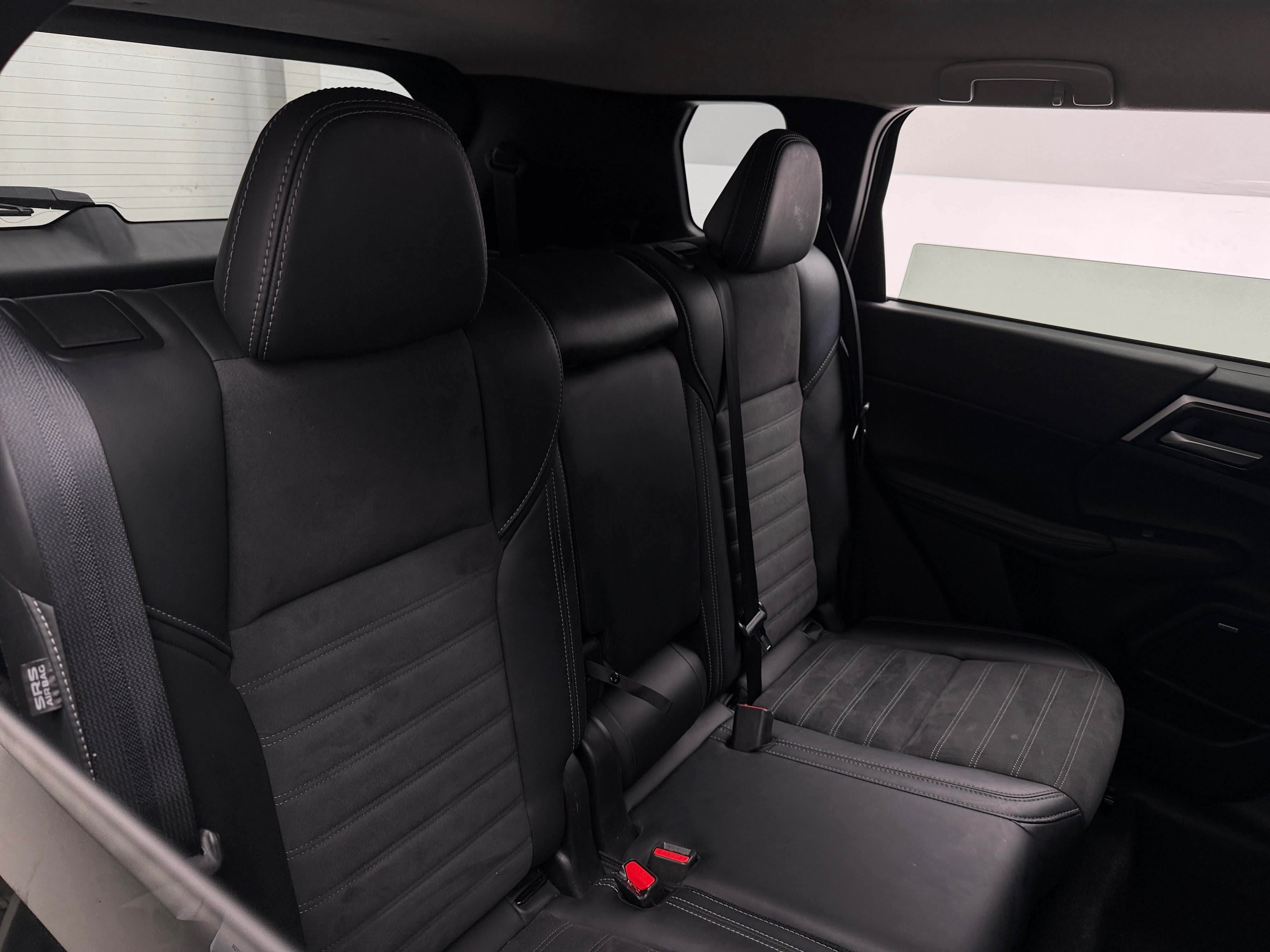 2025 Mitsubishi Outlander SE - Photo 5