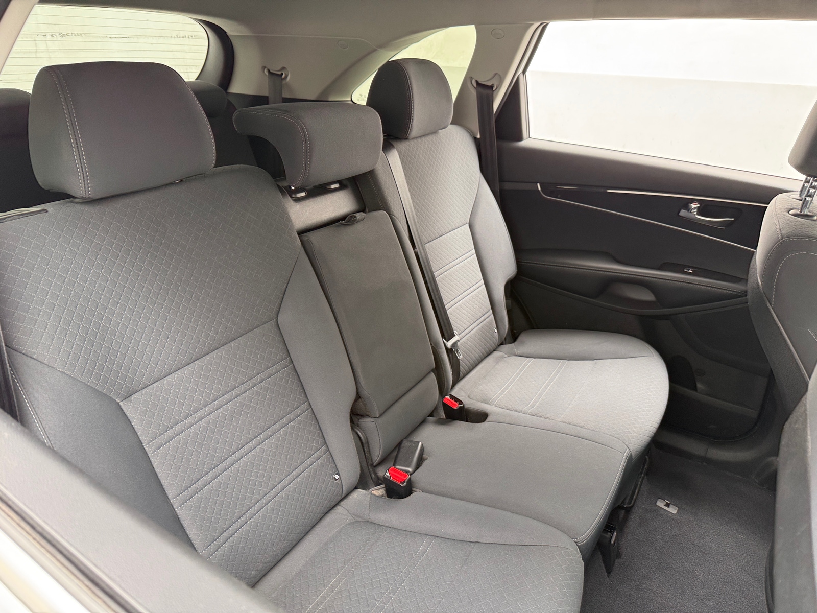 Thumbnail: 2017 Kia Sorento - 6