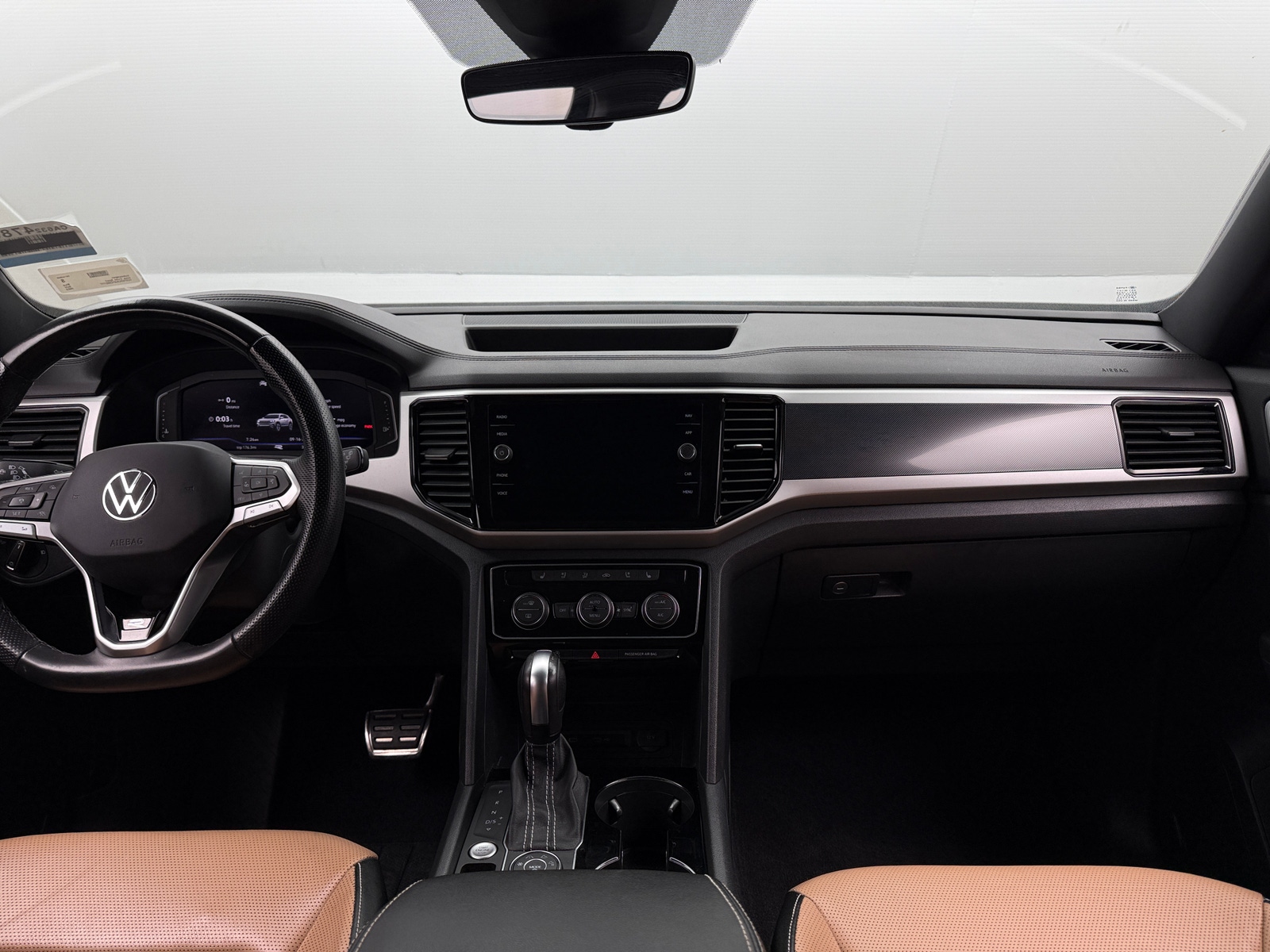Thumbnail: 2023 Volkswagen Atlas - 3