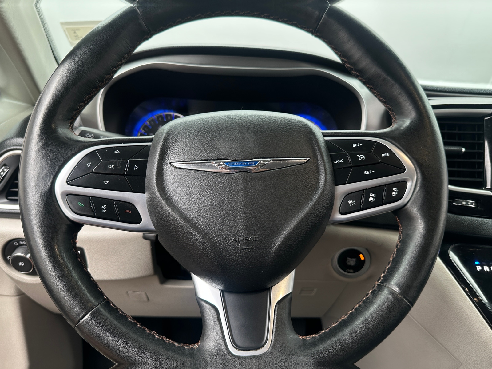 Thumbnail: 2020 Chrysler Pacifica - 4