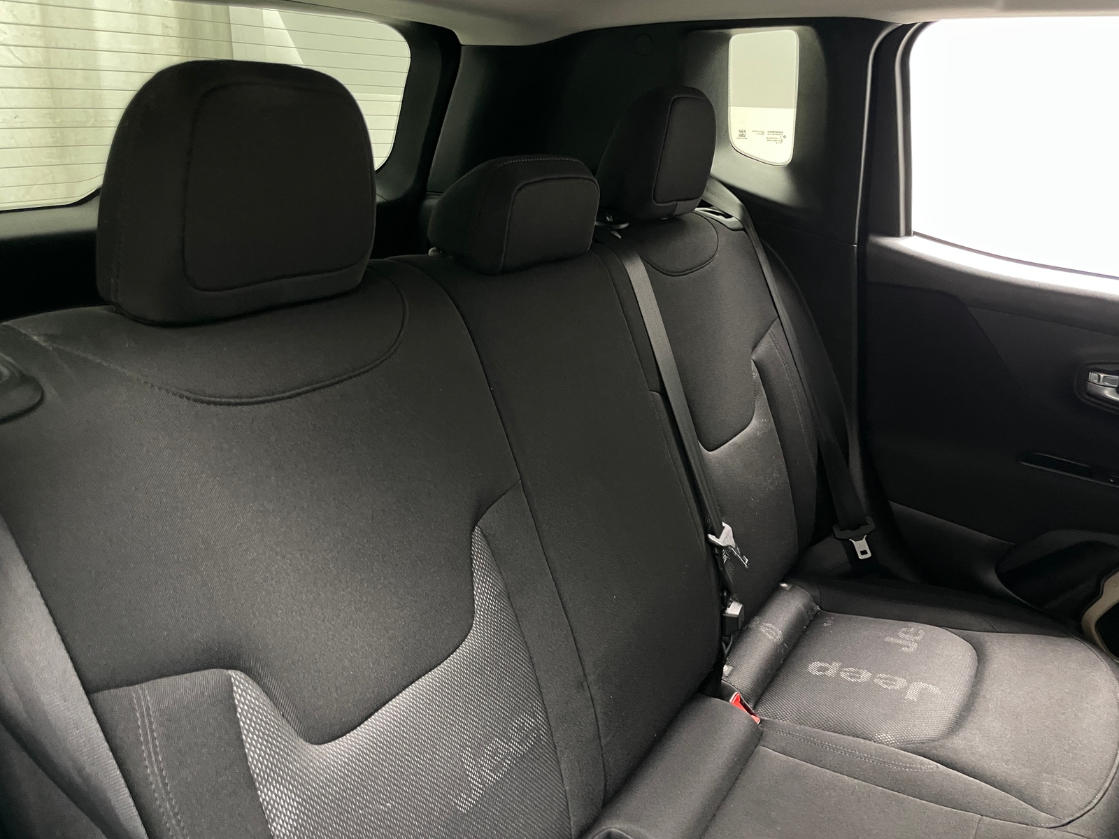Thumbnail: 2017 Jeep Renegade - 6