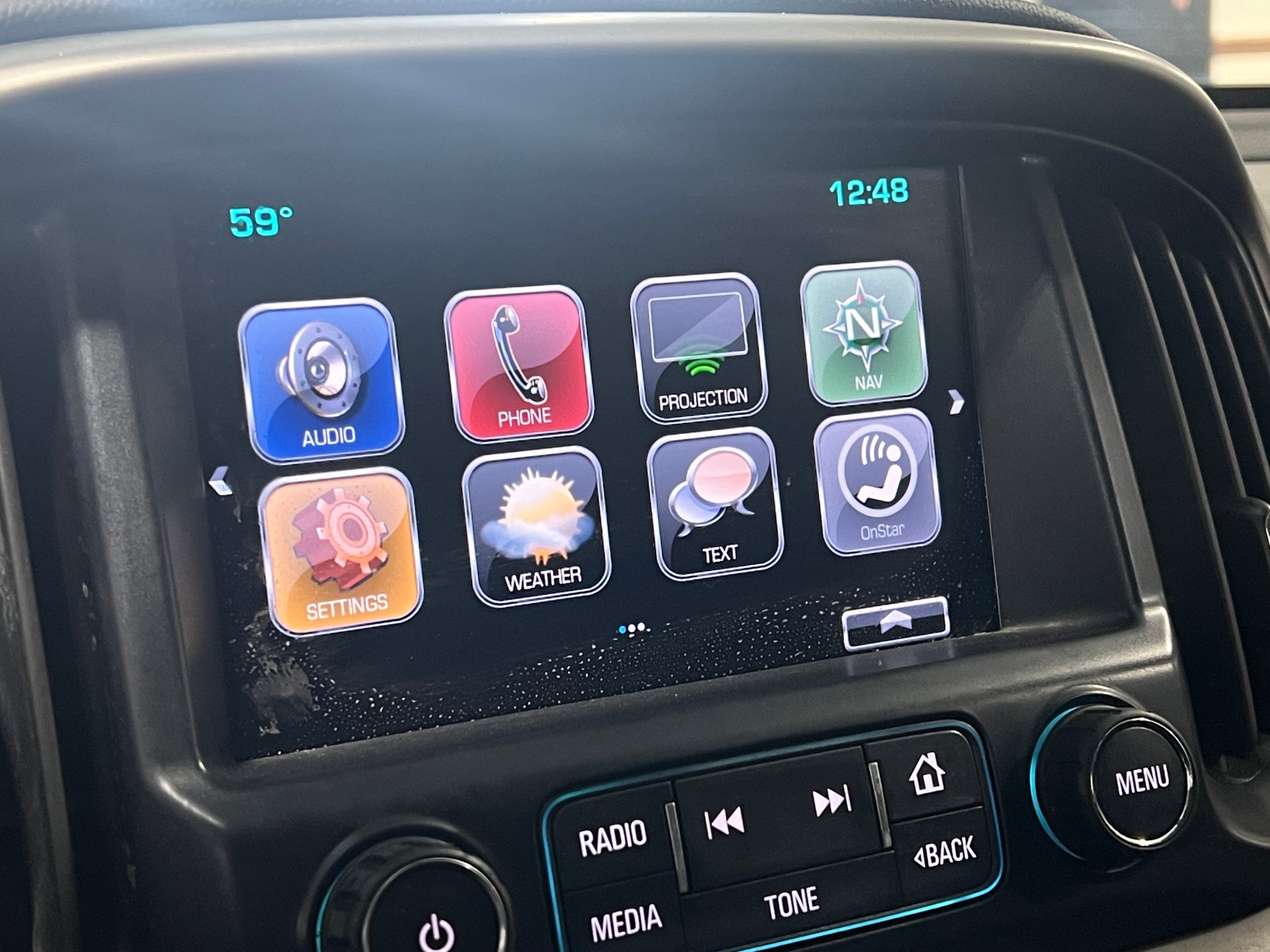 Thumbnail: 2017 Chevrolet Colorado - 3
