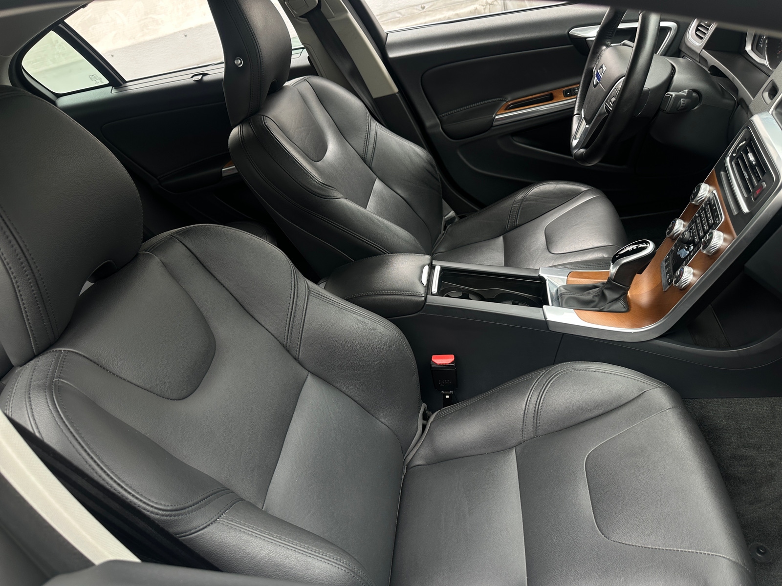 Thumbnail: 2017 Volvo S60 - 2