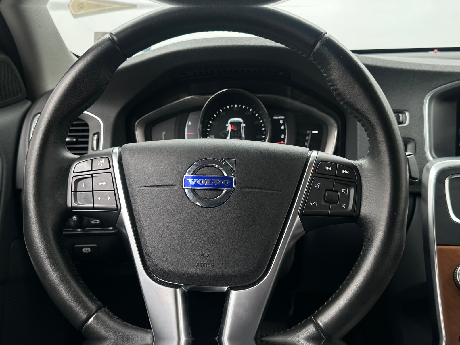 Thumbnail: 2017 Volvo S60 - 5