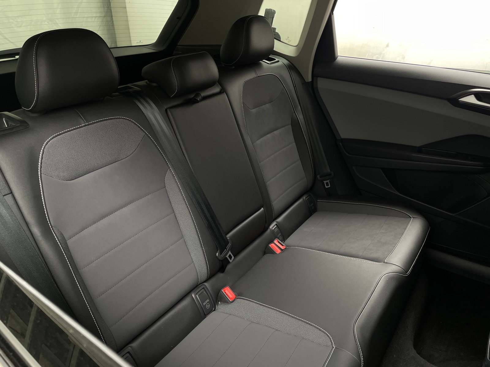 Thumbnail: 2023 Volkswagen Taos - 6