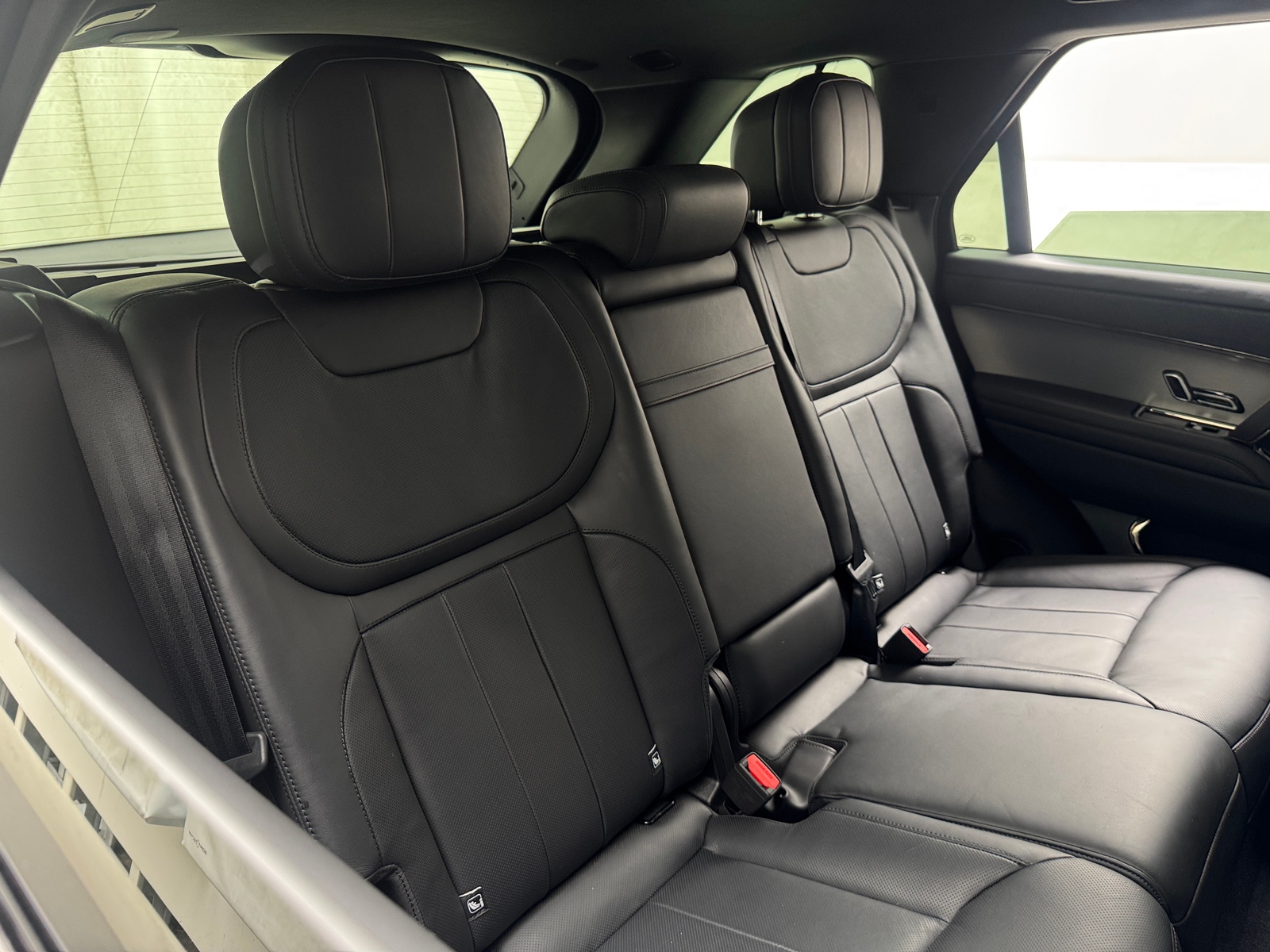 Thumbnail: 2025 Land Rover Range Rover Sport - 6