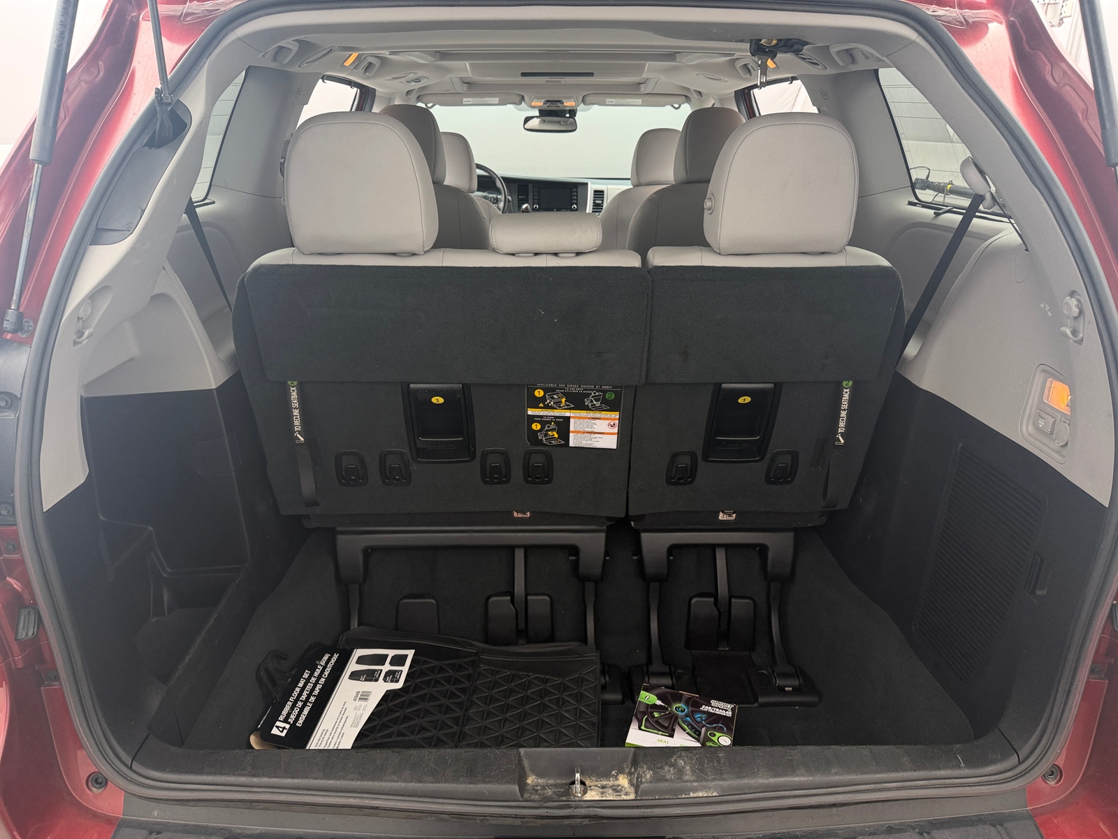 Thumbnail: 2019 Toyota Sienna - 7