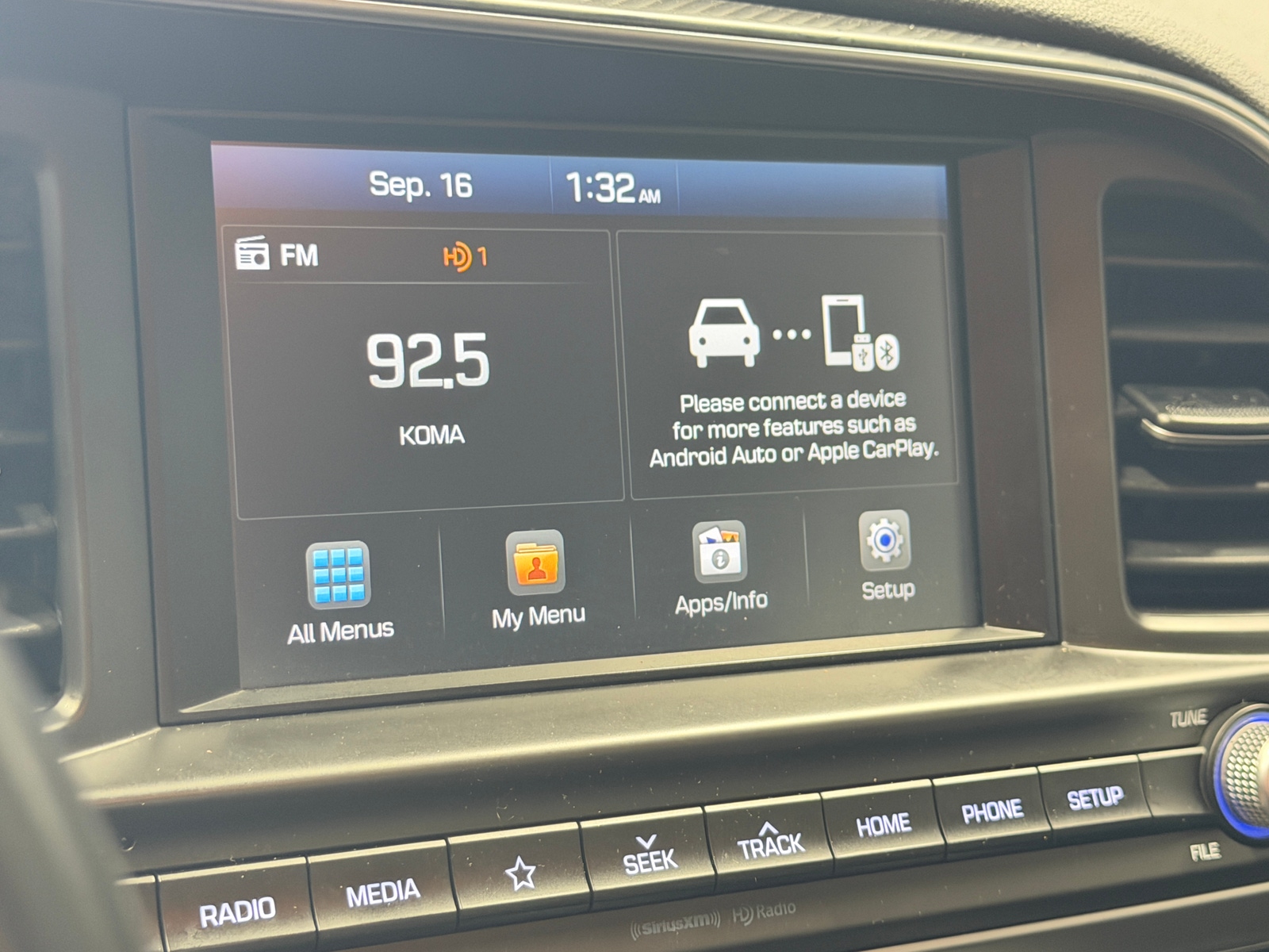 Thumbnail: 2019 Hyundai Elantra - 4