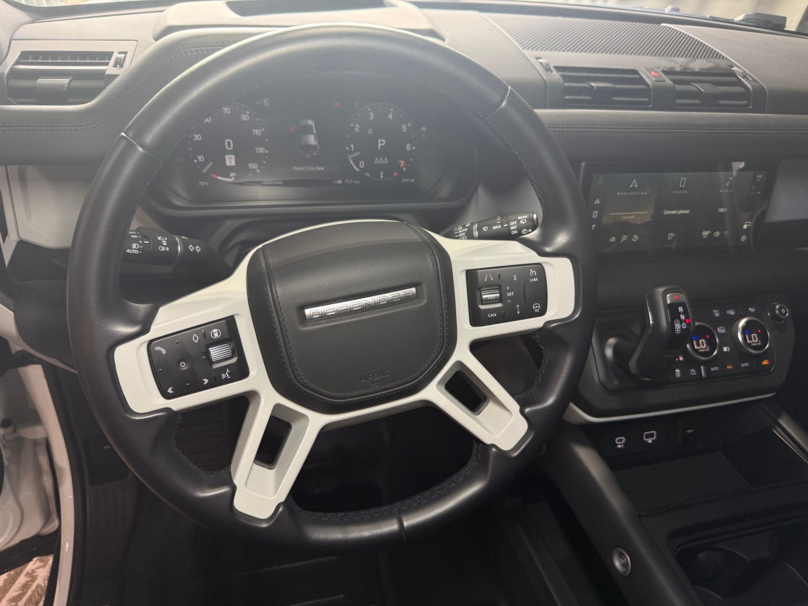 Thumbnail: 2024 Land Rover Defender - 5