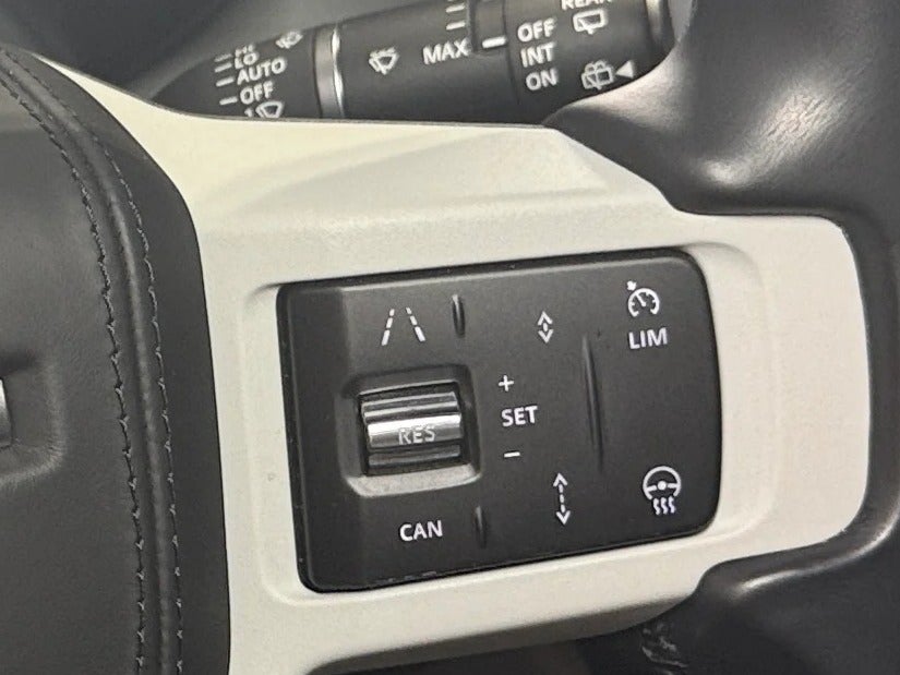 2024 Land Rover Defender X-Dynamic SE - Photo 12