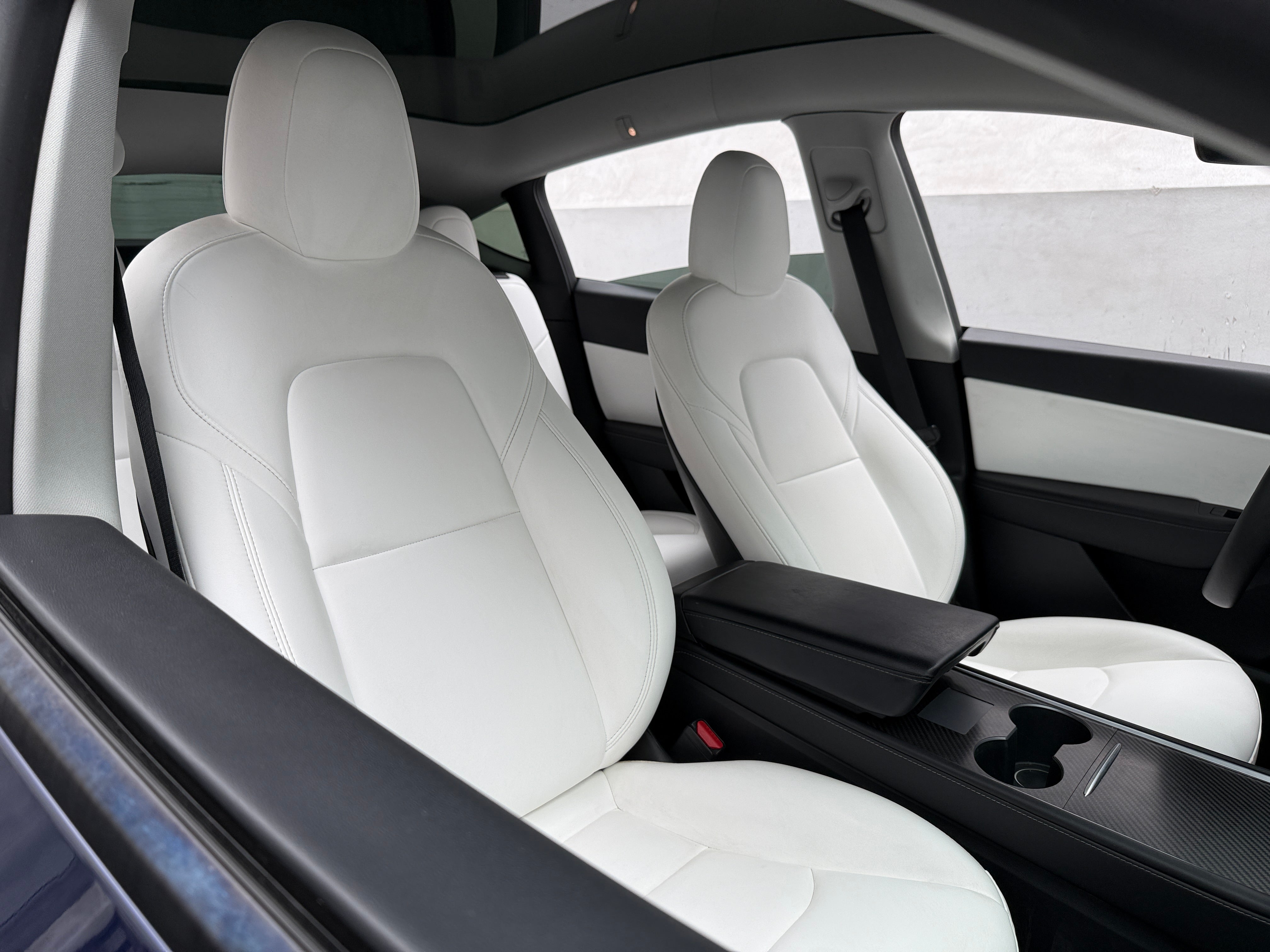 Used 2022 Tesla Model Y Long Range with VIN 7SAYGDEE7NF511808 for sale in Pewaukee, WI