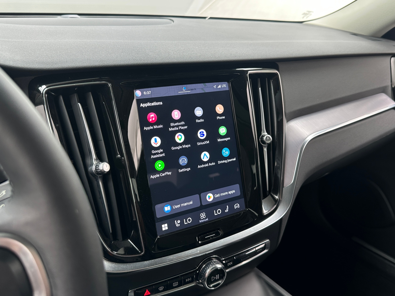 Thumbnail: 2025 Volvo S60 - 3