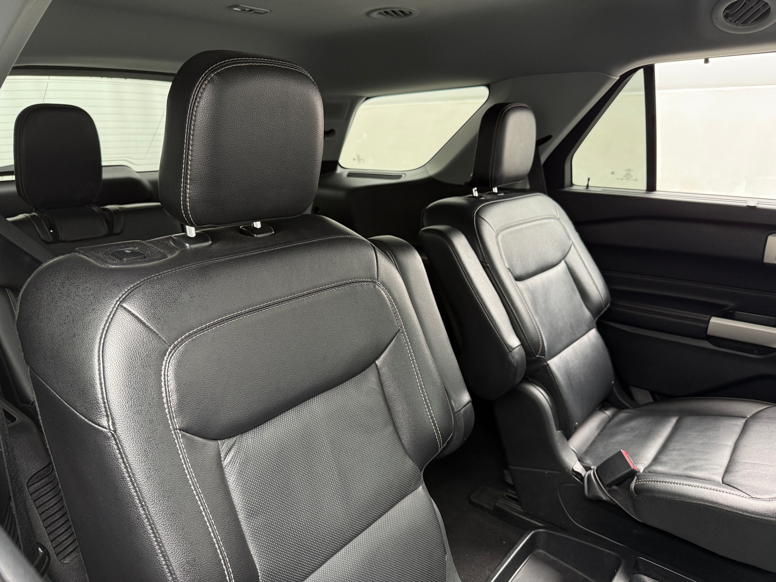 Thumbnail: 2021 Ford Explorer - 5