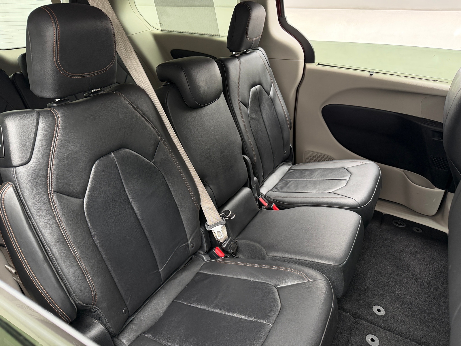 Thumbnail: 2017 Chrysler Pacifica - 5