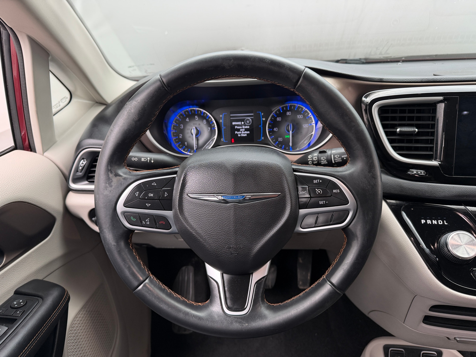 Thumbnail: 2017 Chrysler Pacifica - 4