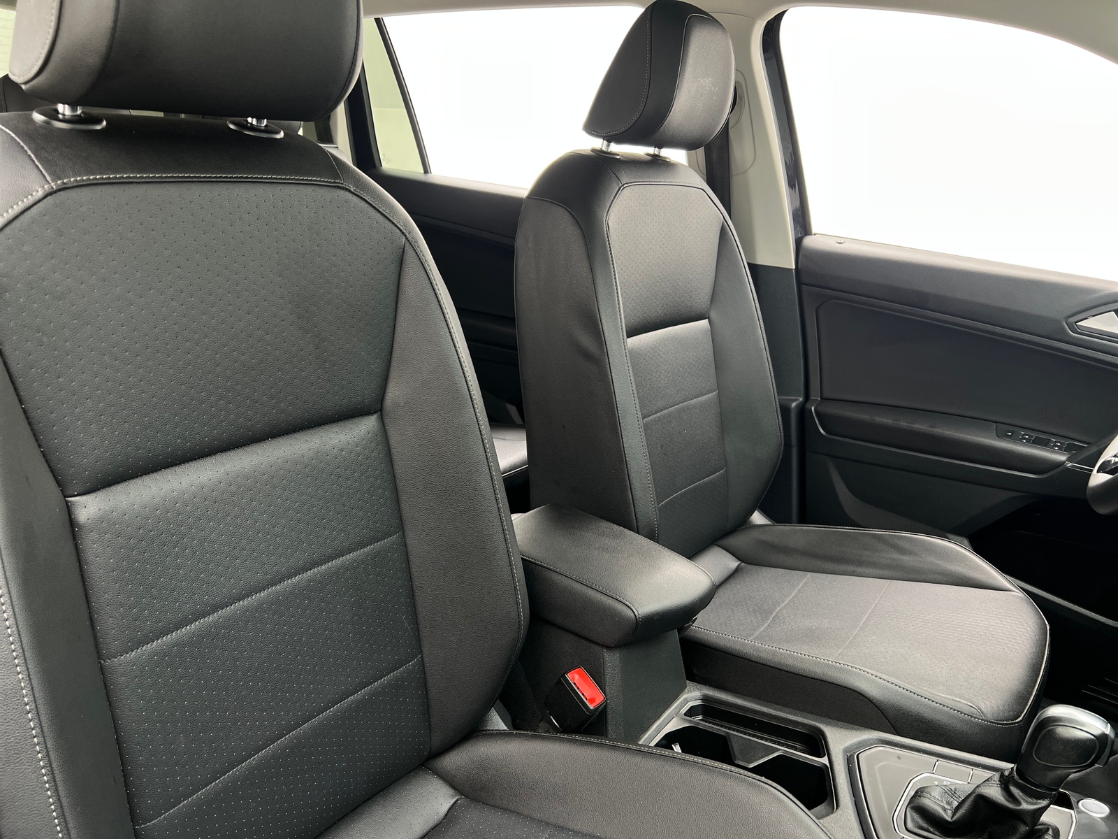 Thumbnail: 2020 Volkswagen Tiguan - 2