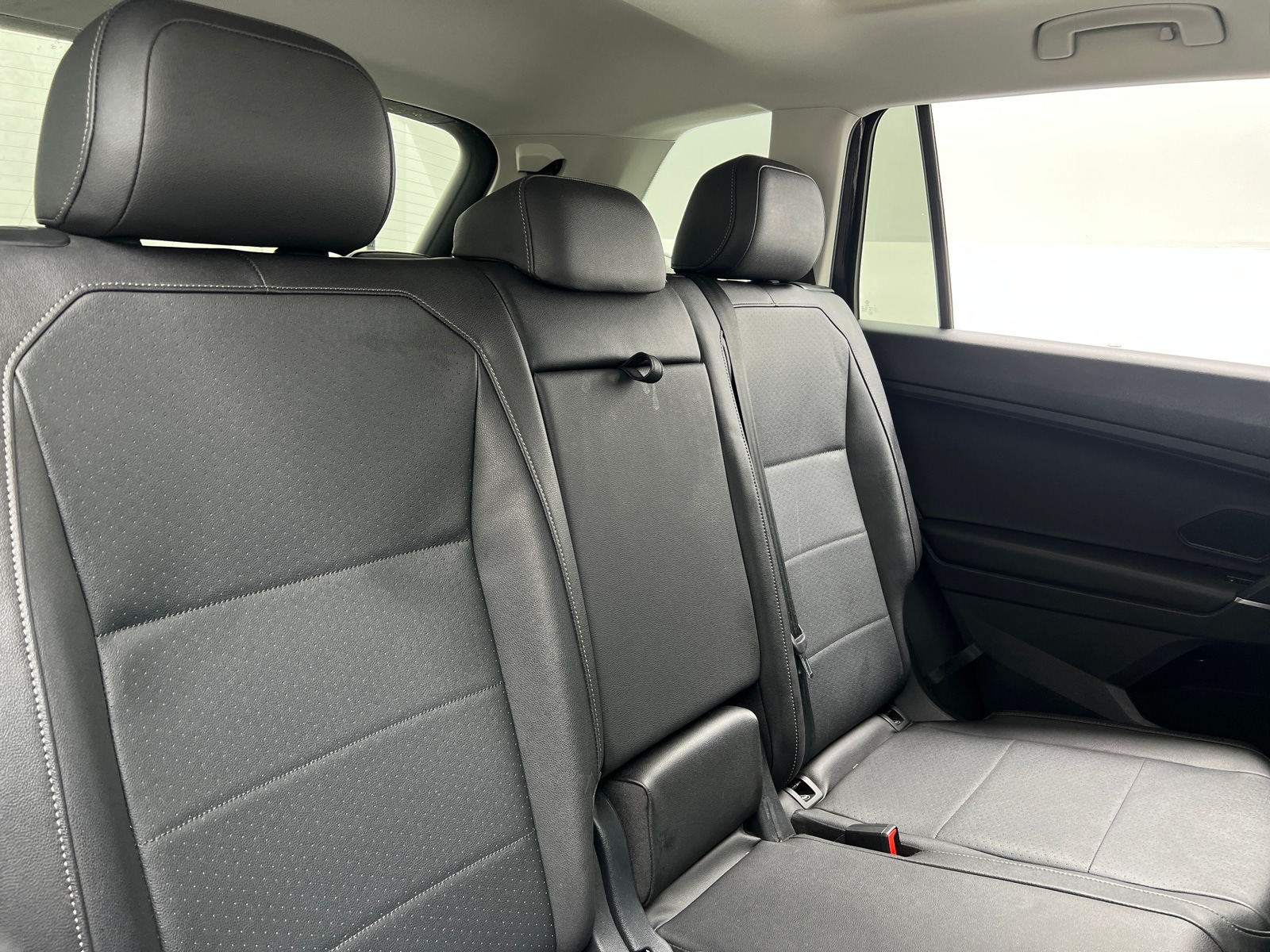 Thumbnail: 2020 Volkswagen Tiguan - 6