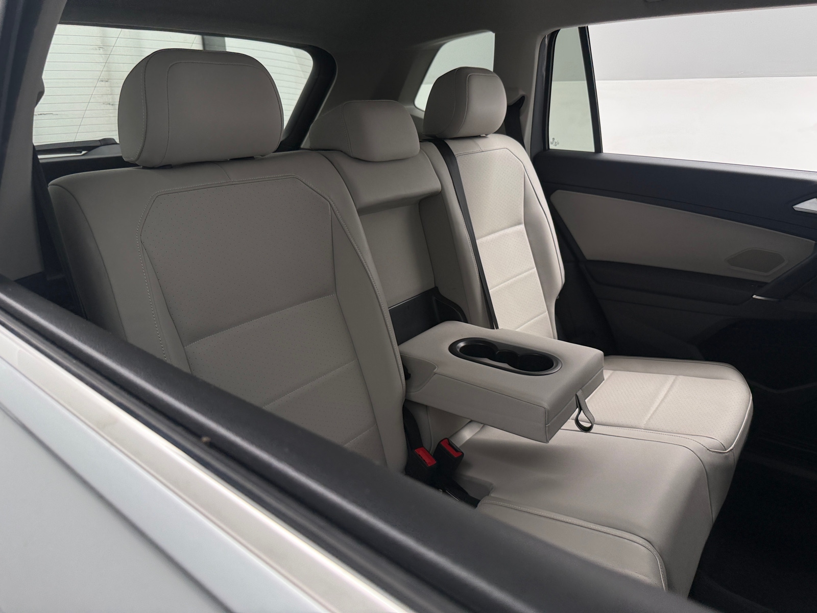 Thumbnail: 2020 Volkswagen Tiguan - 5