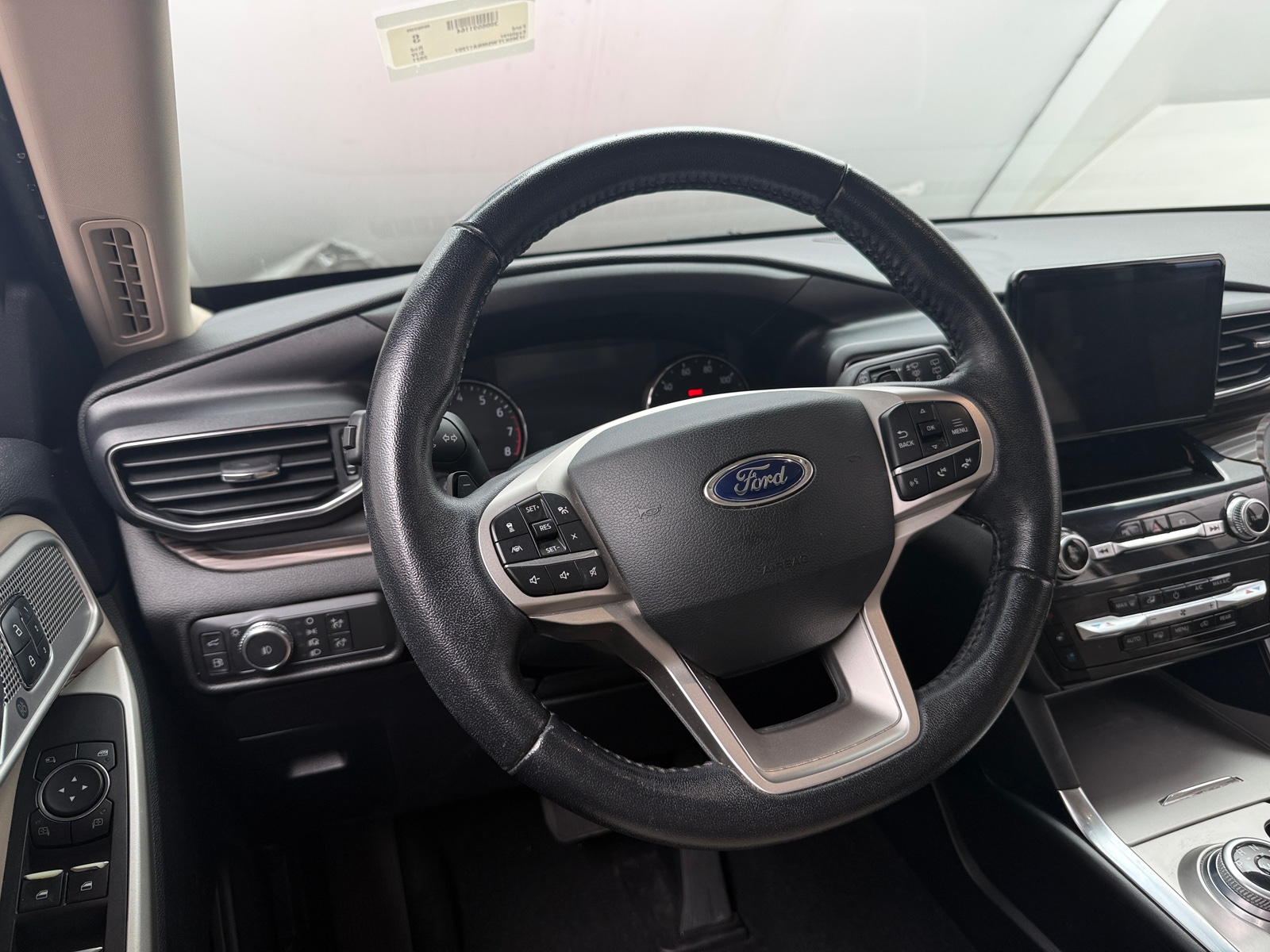 Thumbnail: 2021 Ford Explorer - 4