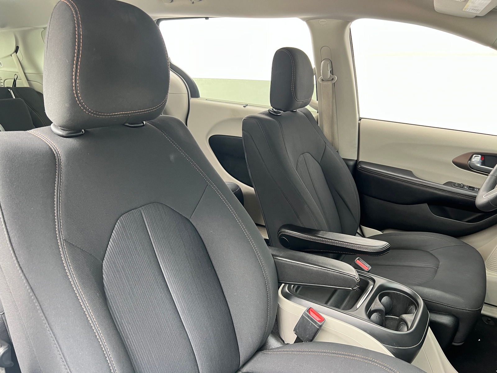 Thumbnail: 2017 Chrysler Pacifica - 2