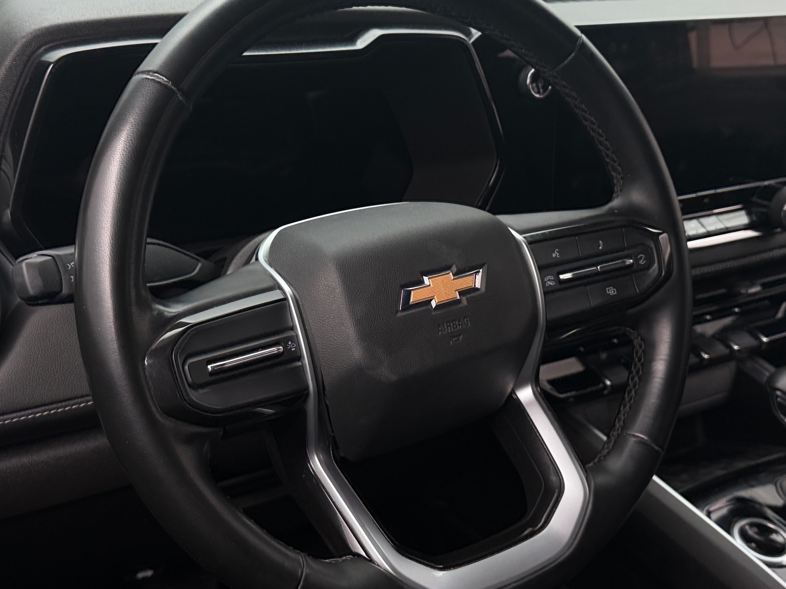 Thumbnail: 2023 Chevrolet Colorado - 5
