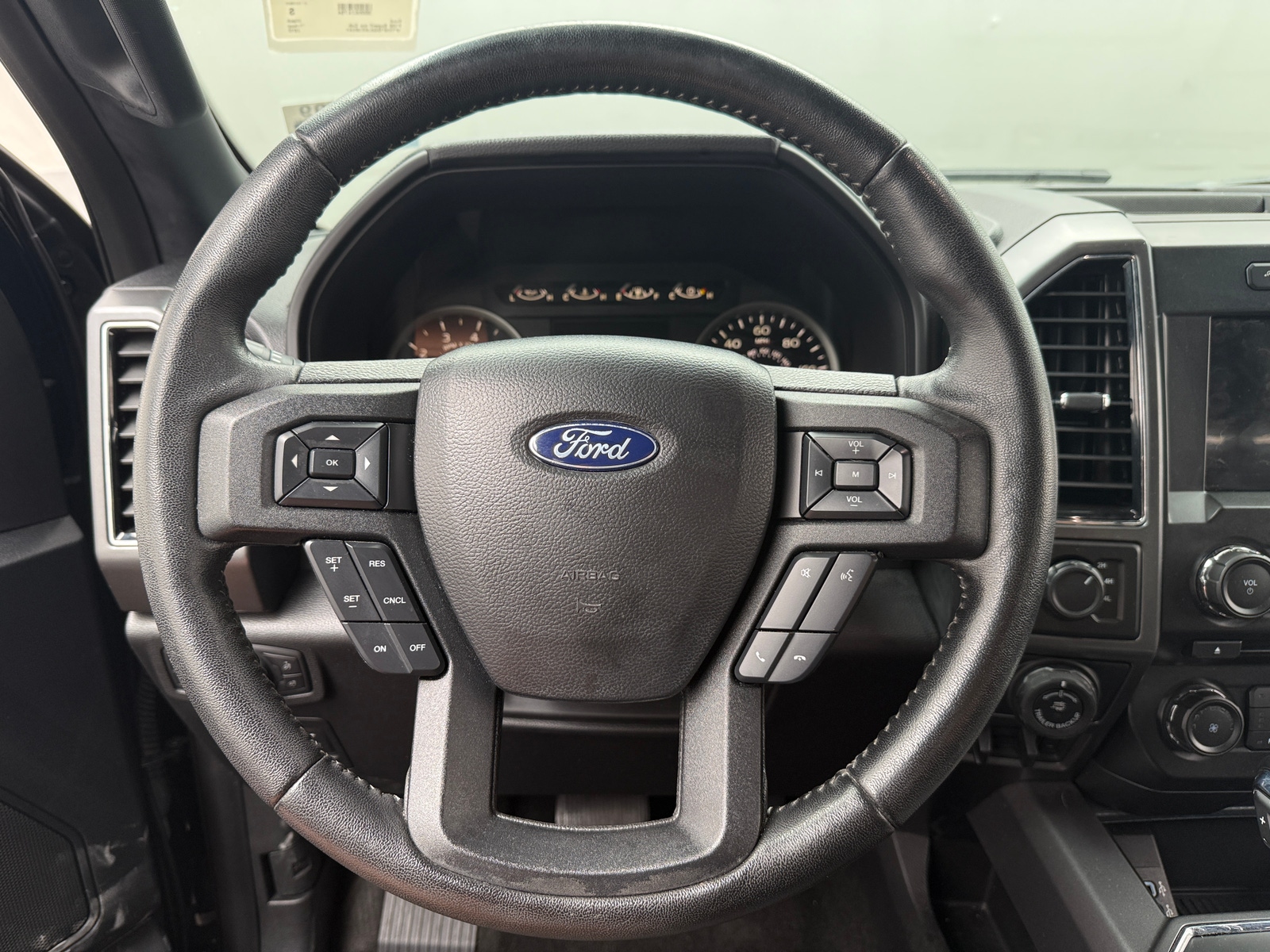Thumbnail: 2018 Ford Econoline - 5