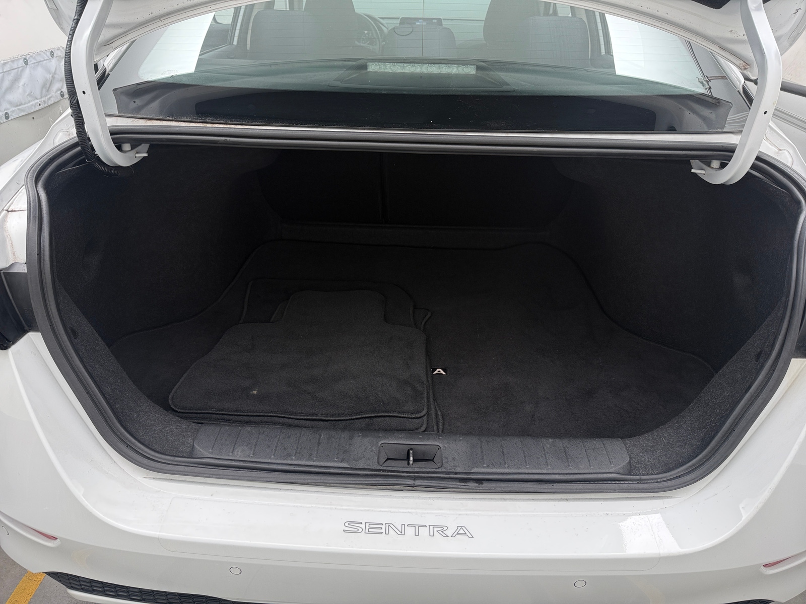 Thumbnail: 2023 Nissan Sentra - 7