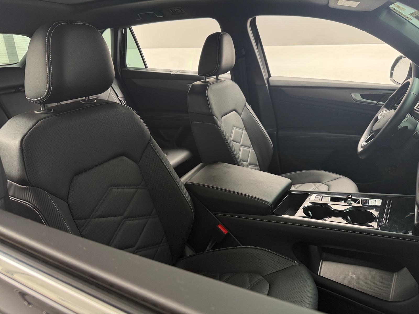 Thumbnail: 2024 Volkswagen Atlas - 2