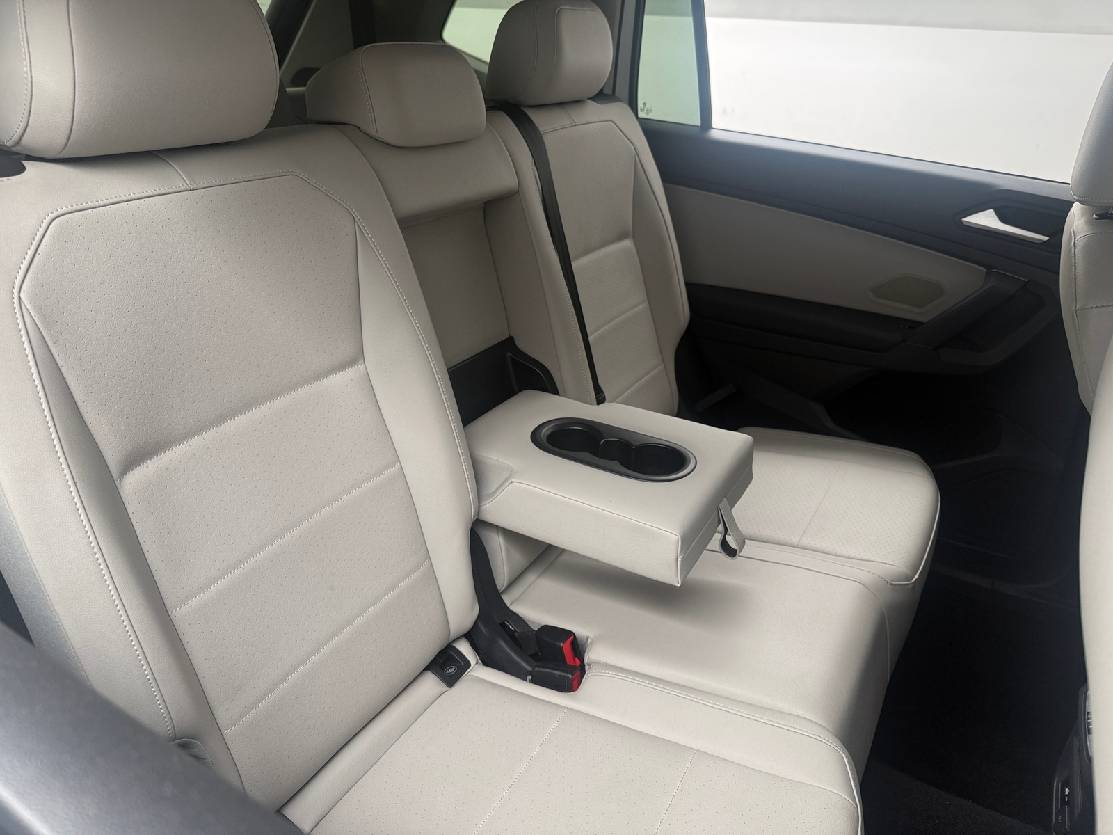 Thumbnail: 2019 Volkswagen Tiguan - 6
