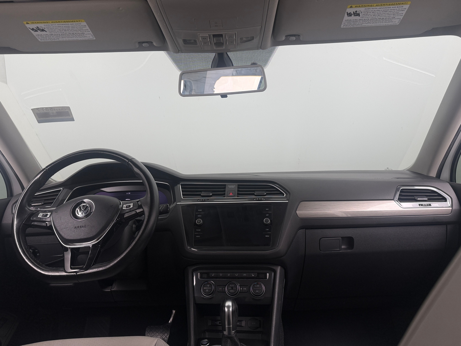 Thumbnail: 2019 Volkswagen Tiguan - 3